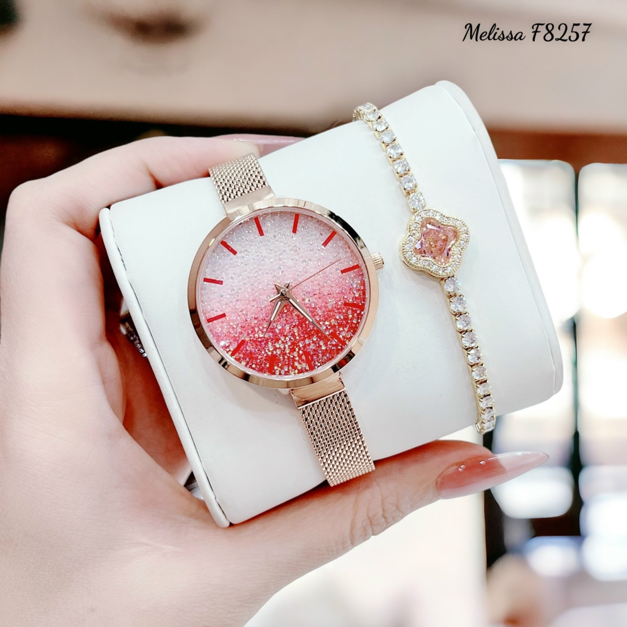 Đồng Hồ Melissa Đính Đá Nhũ Hồng |Nữ Giới |Dây Mesh Lưới Rose Gold |Máy Pin (Quartz) |Size 34mm |donghogiatot.vn
