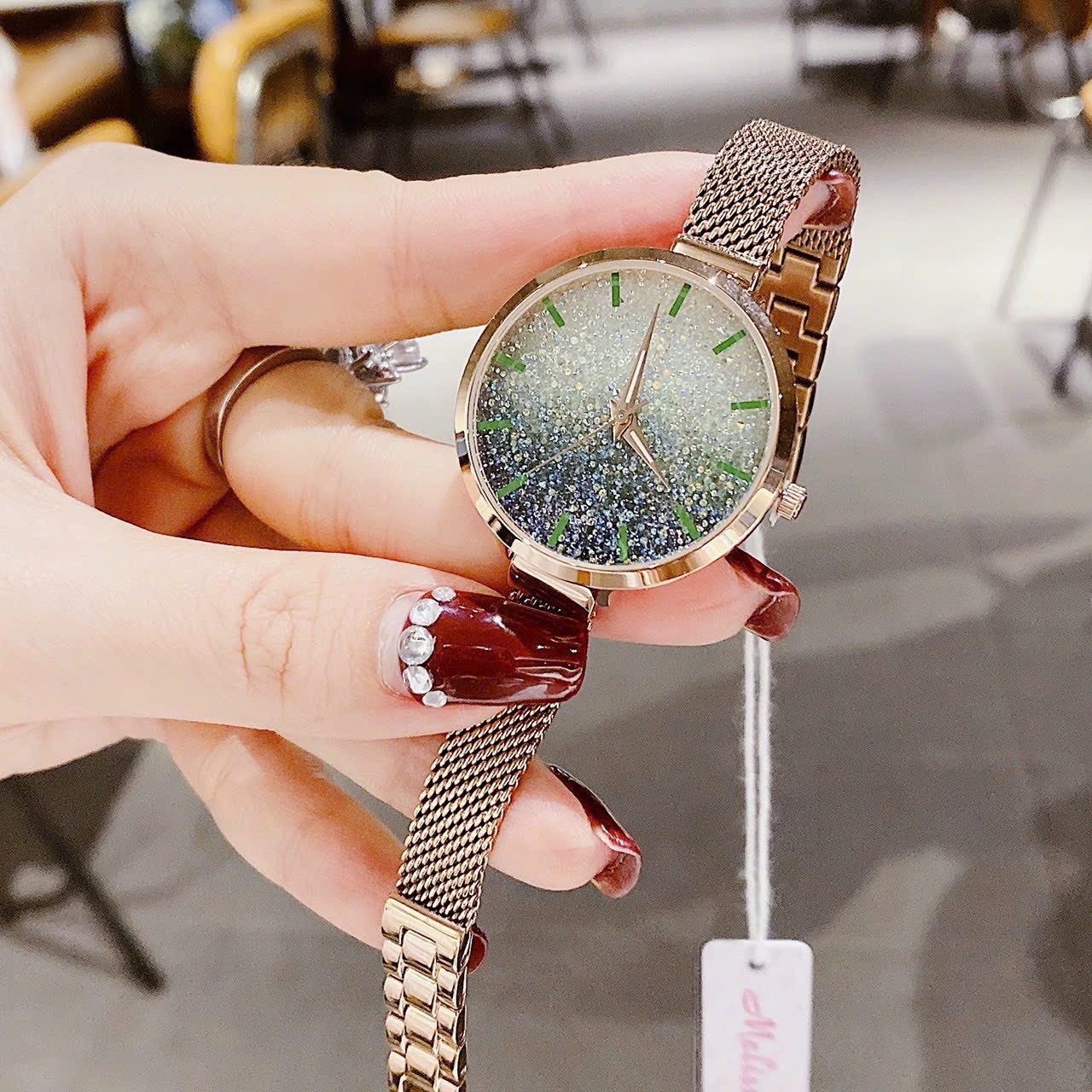 Đồng Hồ Melissa Đính Đá Nhũ Xanh Lá |Nữ Giới |Dây Mesh Lưới Rose Gold |Máy Pin (Quartz) |Size 34mm |donghogiatot.vn