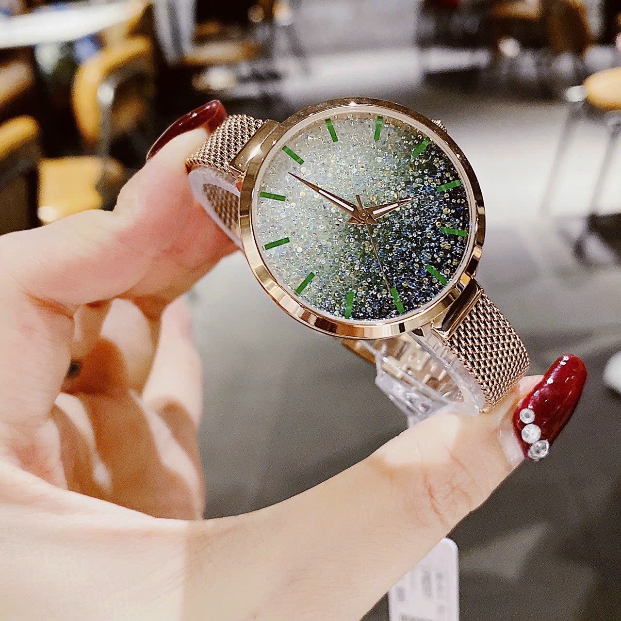 Đồng Hồ Melissa Đính Đá Nhũ Xanh Lá |Nữ Giới |Dây Mesh Lưới Rose Gold |Máy Pin (Quartz) |Size 34mm |donghogiatot.vn