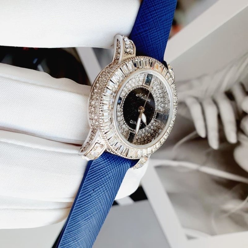 Đồng Hồ Melissa Full Đá |Nữ Giới |Mặt Tròn |Silver |Dây Da Xanh Dương |Máy Pin (Quartz) |Size 33mm |donghogiatot.vn