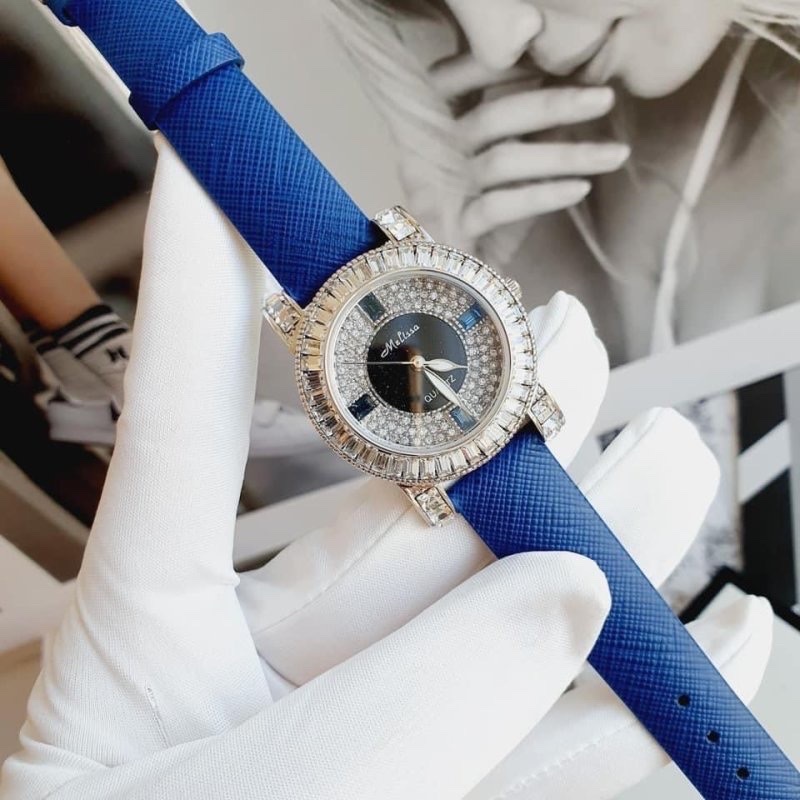 Đồng Hồ Melissa Full Đá |Nữ Giới |Mặt Tròn |Silver |Dây Da Xanh Dương |Máy Pin (Quartz) |Size 33mm |donghogiatot.vn