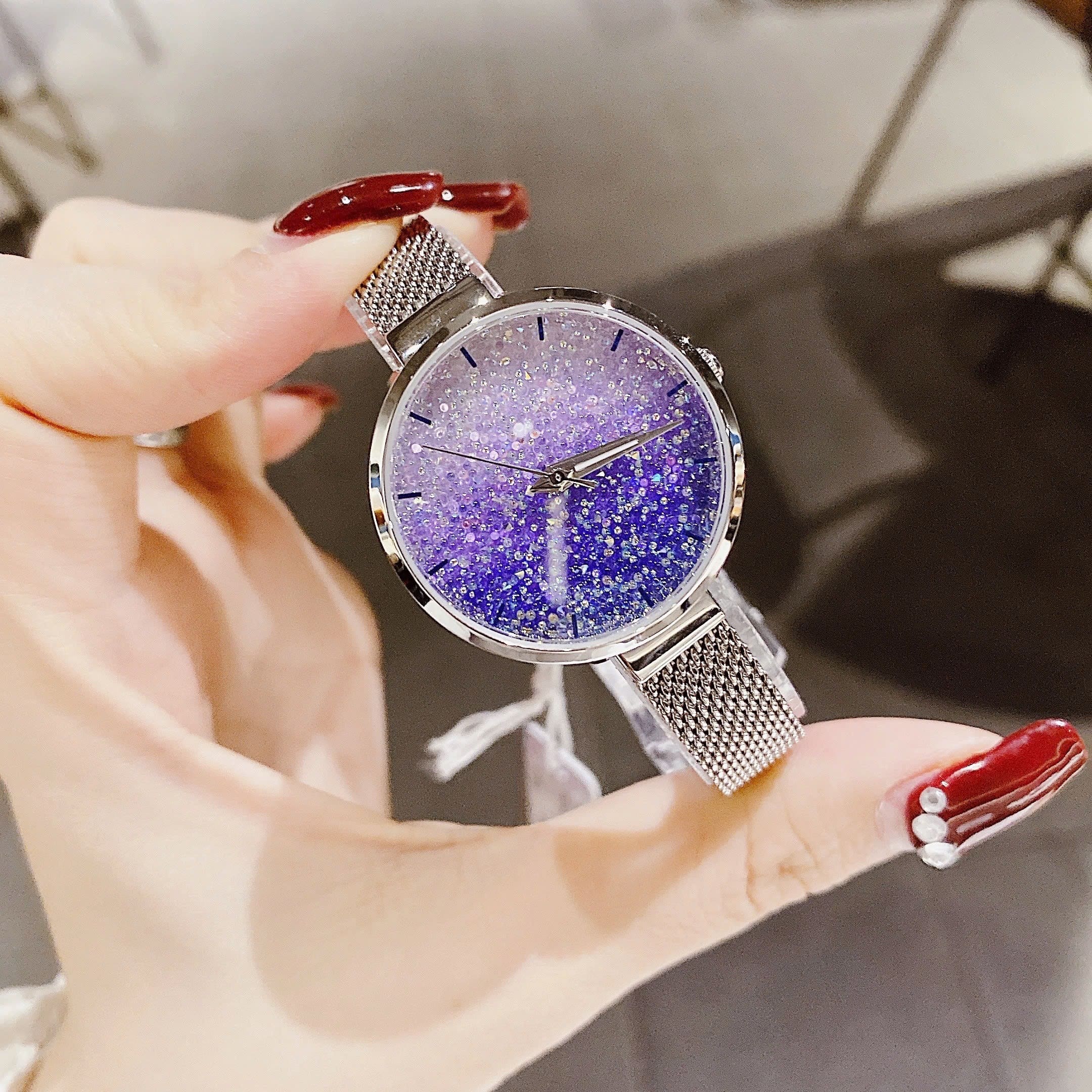 Đồng Hồ Melissa Full Đá Xanh |Nữ Giới |Dây Mesh Lưới Trắng Silver |Máy Pin (Quartz) |Size 30mm |donghogiatot.vn