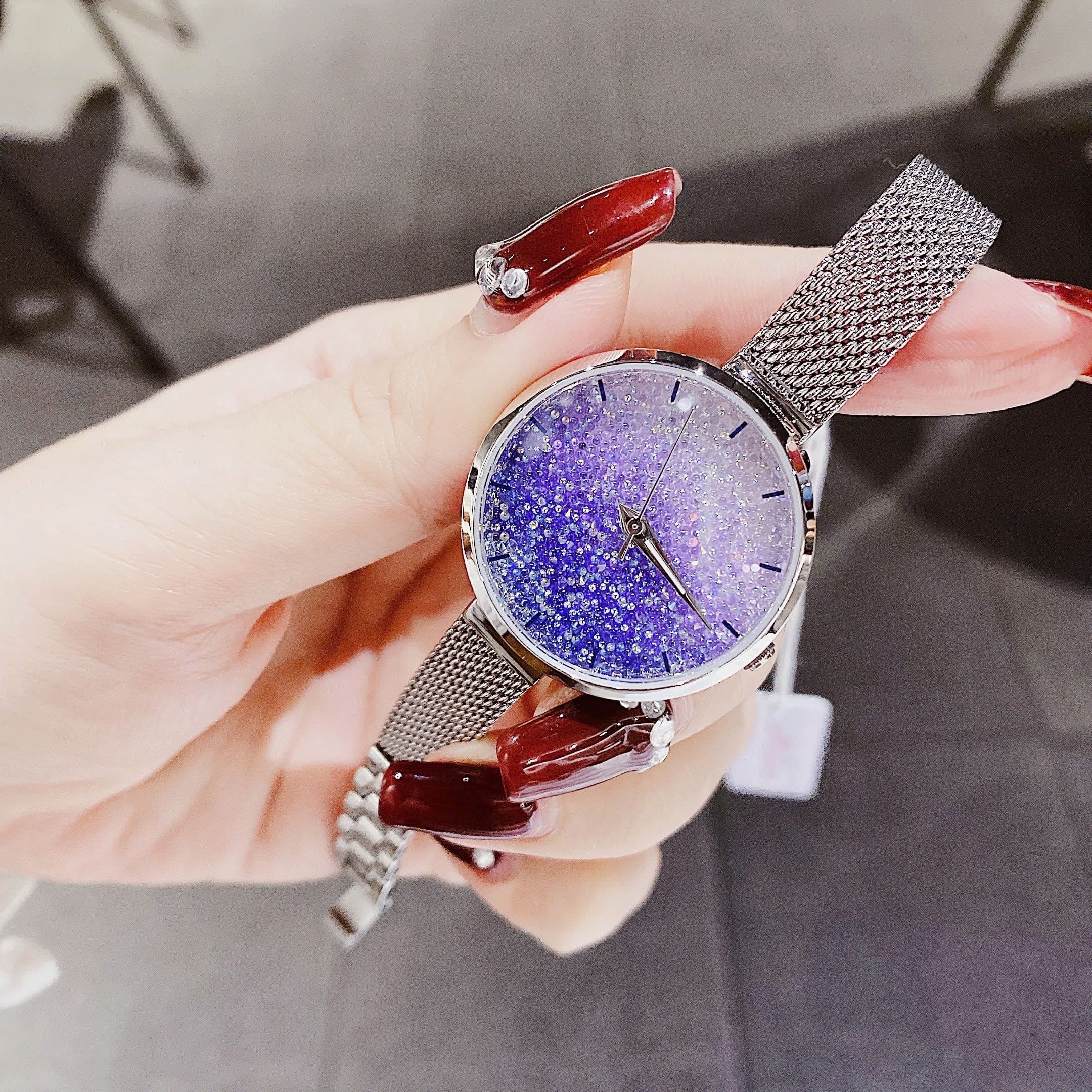 Đồng Hồ Melissa Full Đá Xanh |Nữ Giới |Dây Mesh Lưới Trắng Silver |Máy Pin (Quartz) |Size 30mm |donghogiatot.vn