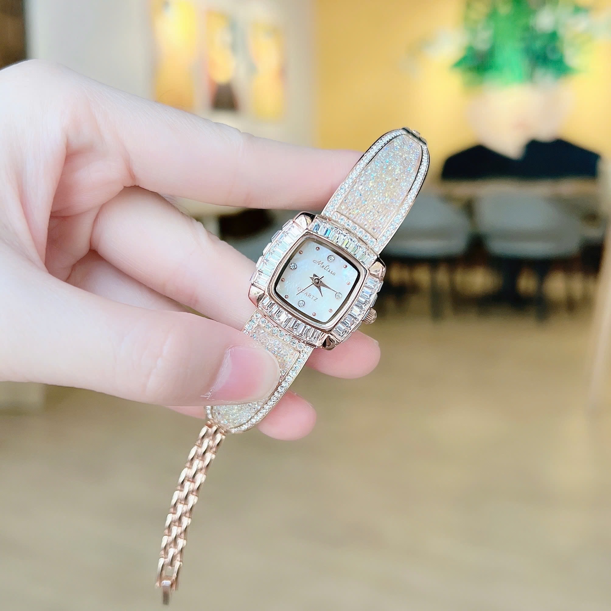 Đồng Hồ Melissa Mặt Vuông |Nữ Giới |Đính Đá |Lắc Tay Rose Gold |Máy Pin (Quartz) |Size 24mm |donghogiatot.vn