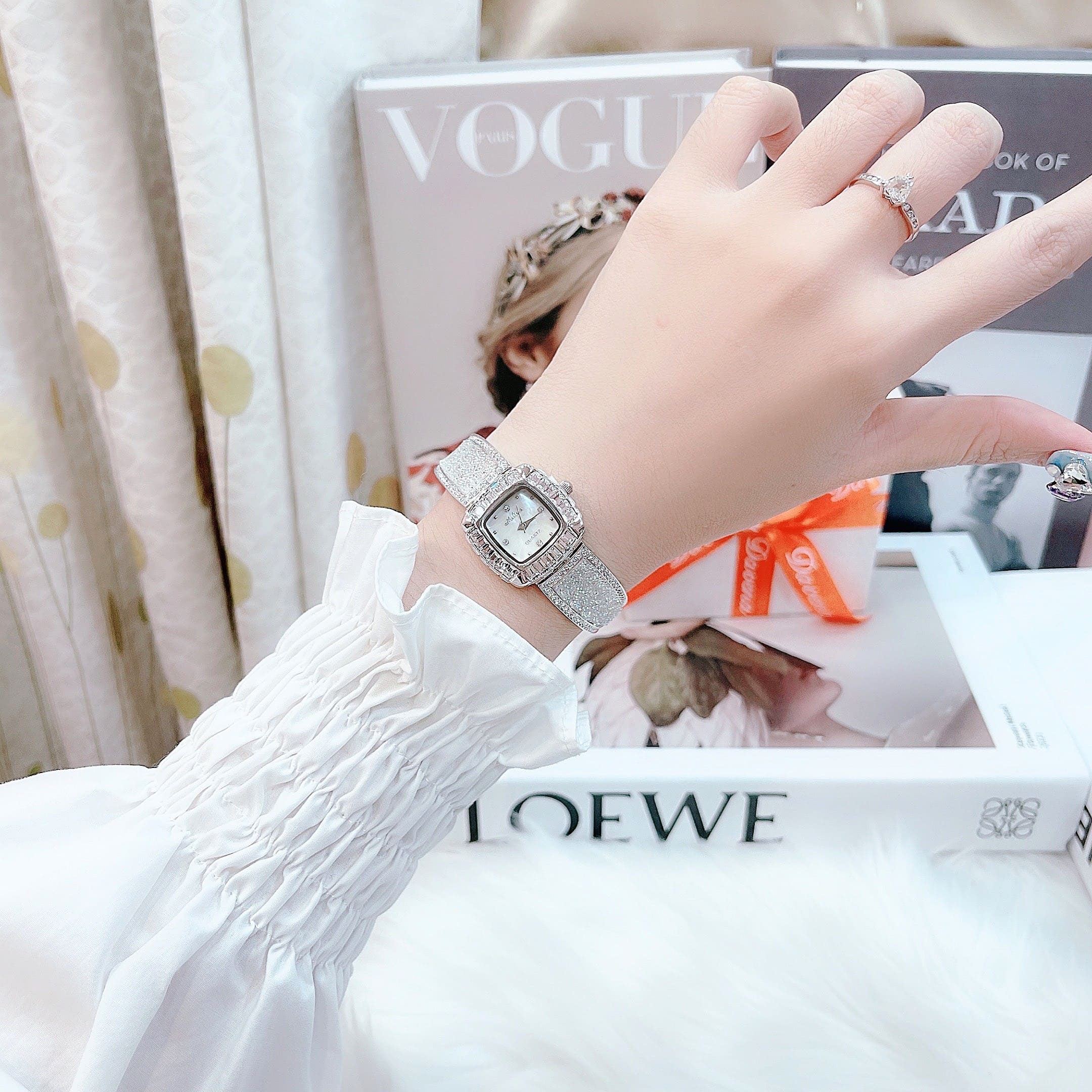 Đồng Hồ Melissa Mặt Vuông |Nữ Giới |Đính Đá |Lắc Tay Trắng Silver |Máy Pin (Quartz) |Size 24mm |donghogiatot.vn