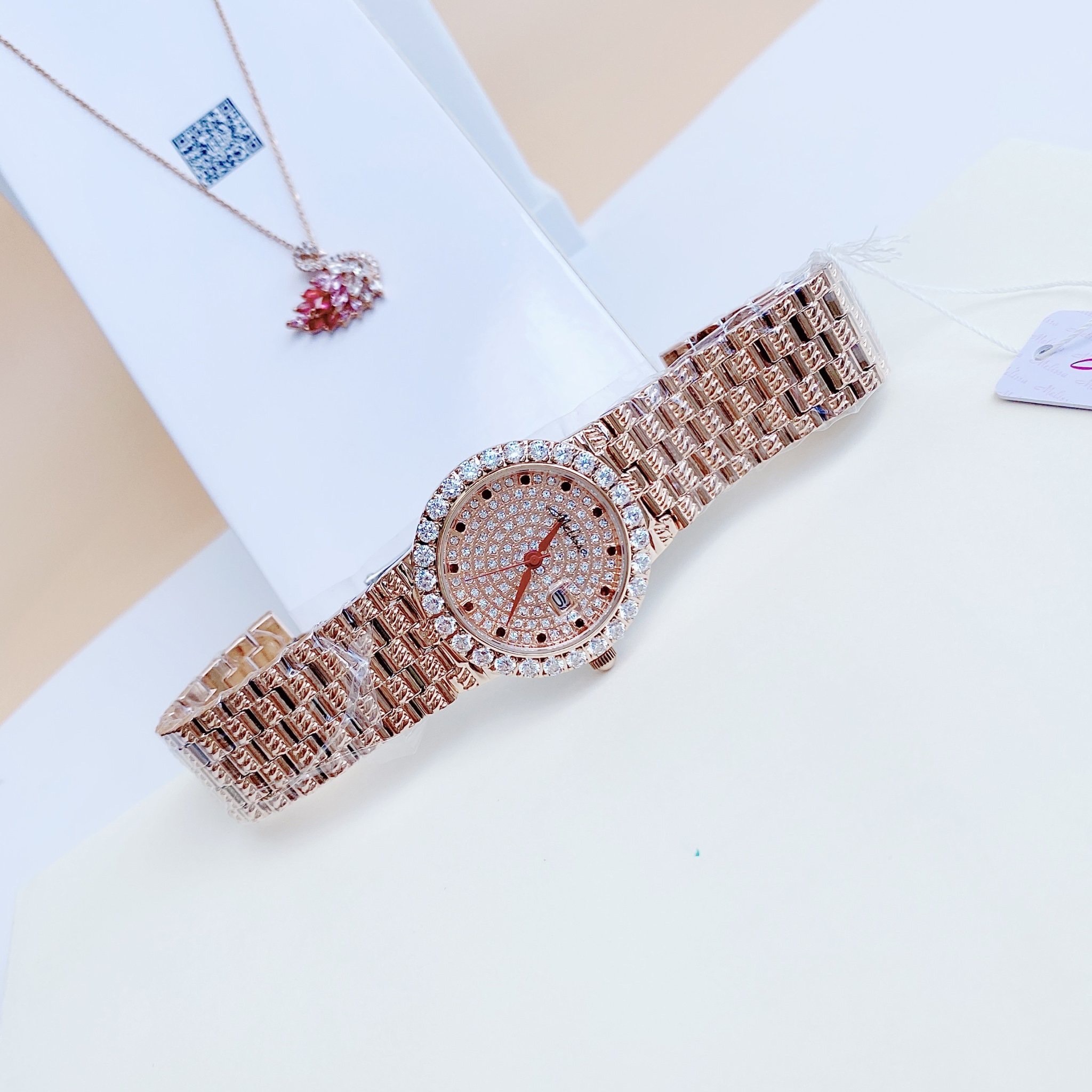 Đồng Hồ Melissa Mặt Tròn |Nữ Giới |Đính Đá Đỏ |Dây Kim Loại Rose Gold |Máy Pin (Quartz) |Size 32mm |donghogiatot.vn