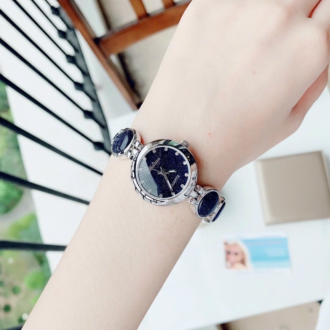 Đồng Hồ Melissa Mặt Đính Đá |Nữ Giới |Silver |Lắc Tay Xanh Dương |Máy Pin (Quartz) |Size 28mm |donghogiatot.vn