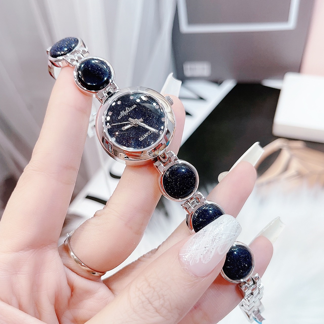 Đồng Hồ Melissa Mặt Đính Đá |Nữ Giới |Silver |Lắc Tay Xanh Dương |Máy Pin (Quartz) |Size 28mm |donghogiatot.vn