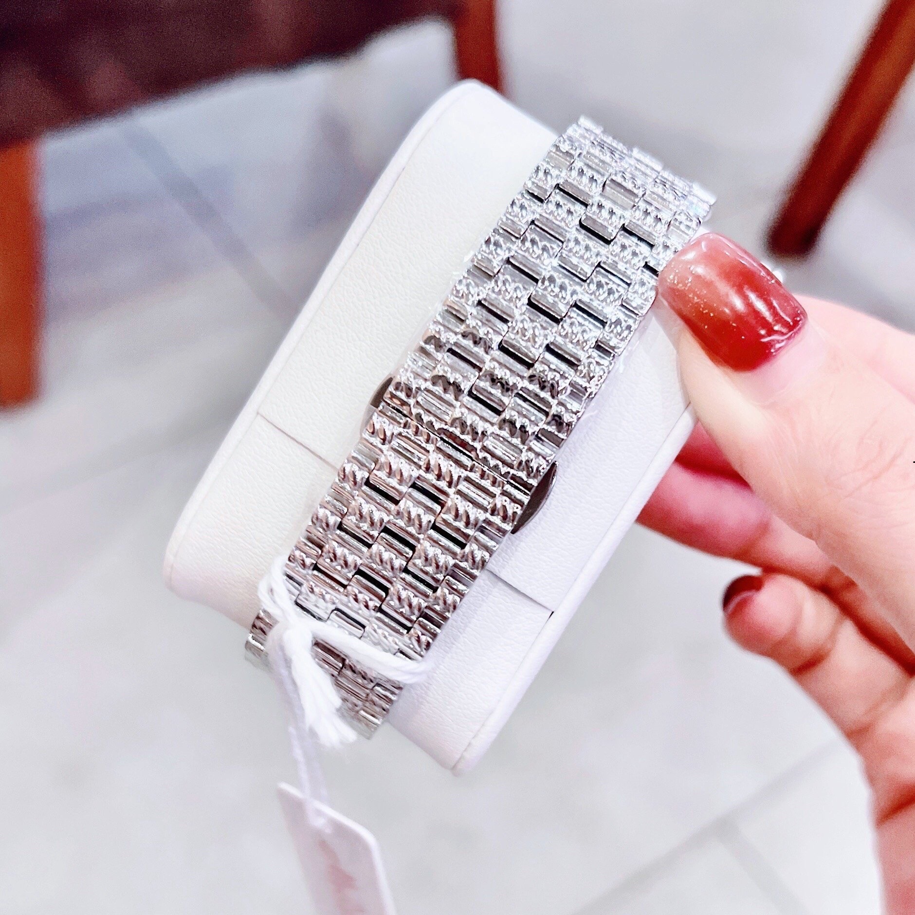 Đồng Hồ Melissa Mặt Tròn |Nữ Giới |Đính Đá Xanh |Dây Kim Loại Silver |Máy Pin (Quartz) |Size 32mm |donghogiatot.vn