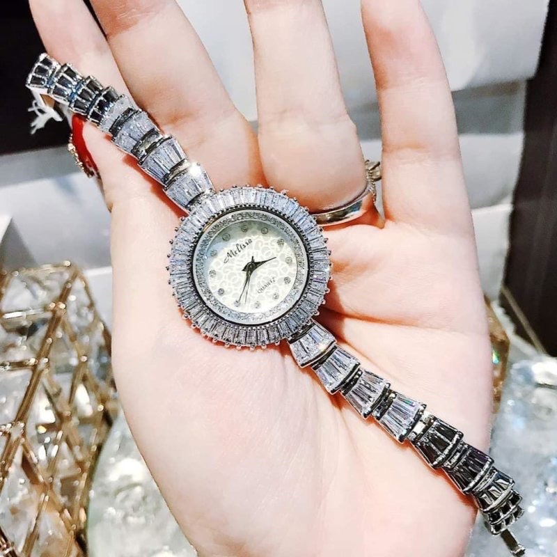 Đồng Hồ Melissa Mặt Họa Tiết |Nữ Giới |Silver |Vòng Tay Đính Đá Pha Lê |Máy Pin (Quartz) |Size 33mm |donghogiatot.vn