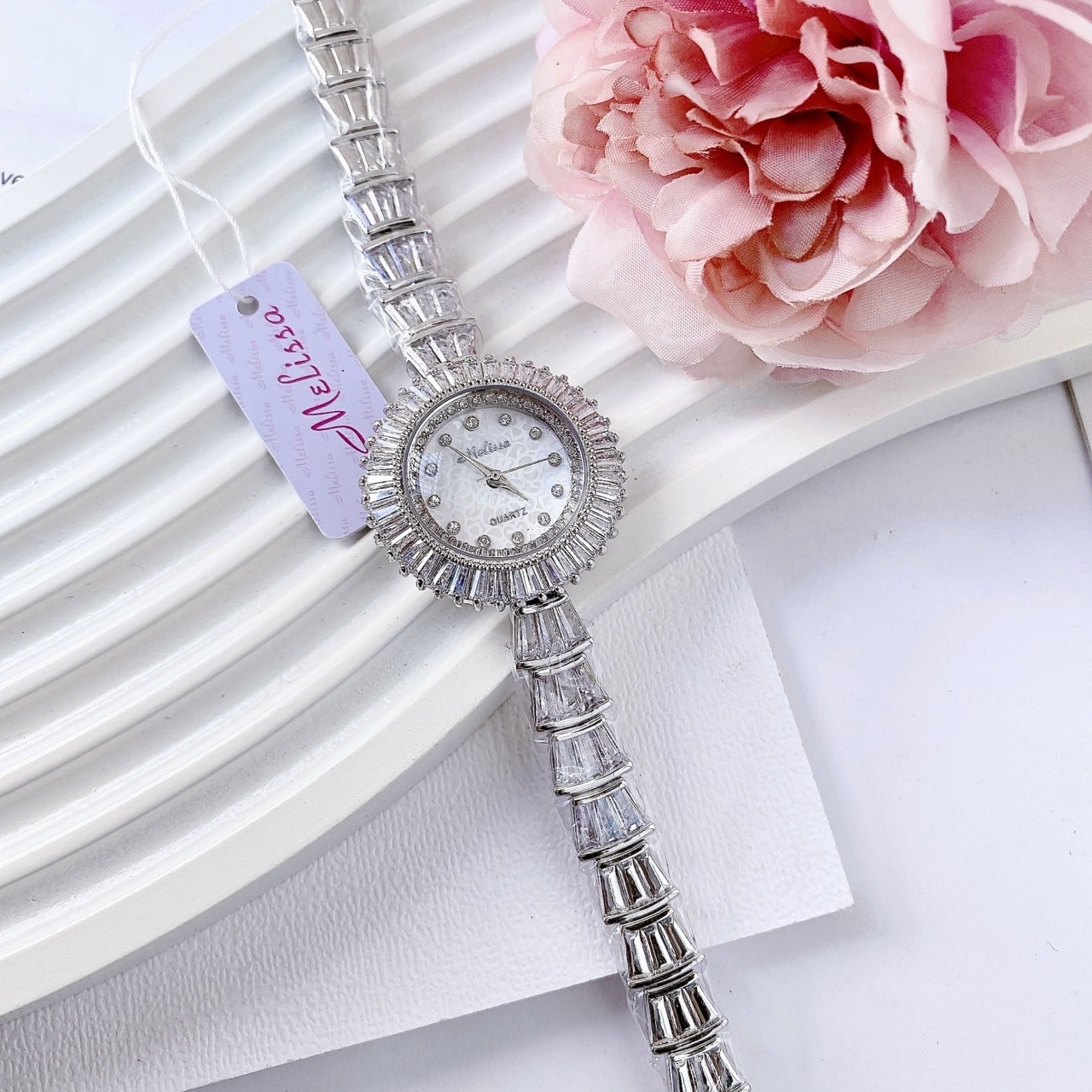 Đồng Hồ Melissa Mặt Họa Tiết |Nữ Giới |Silver |Vòng Tay Đính Đá Pha Lê |Máy Pin (Quartz) |Size 33mm |donghogiatot.vn