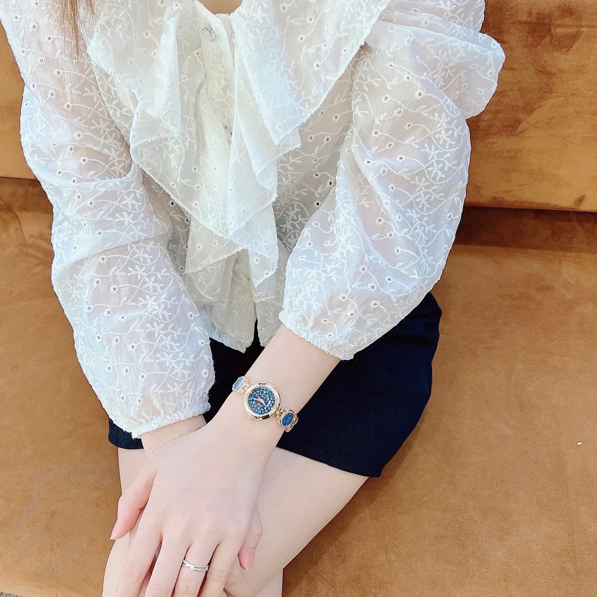 Đồng Hồ Melissa Mặt Tròn |Nữ Giới |Rose Gold |Lắc Tay Đính Đá Rơi Xanh Dương |Máy Pin (Quartz) |Size 28mm |donghogiatot.vn