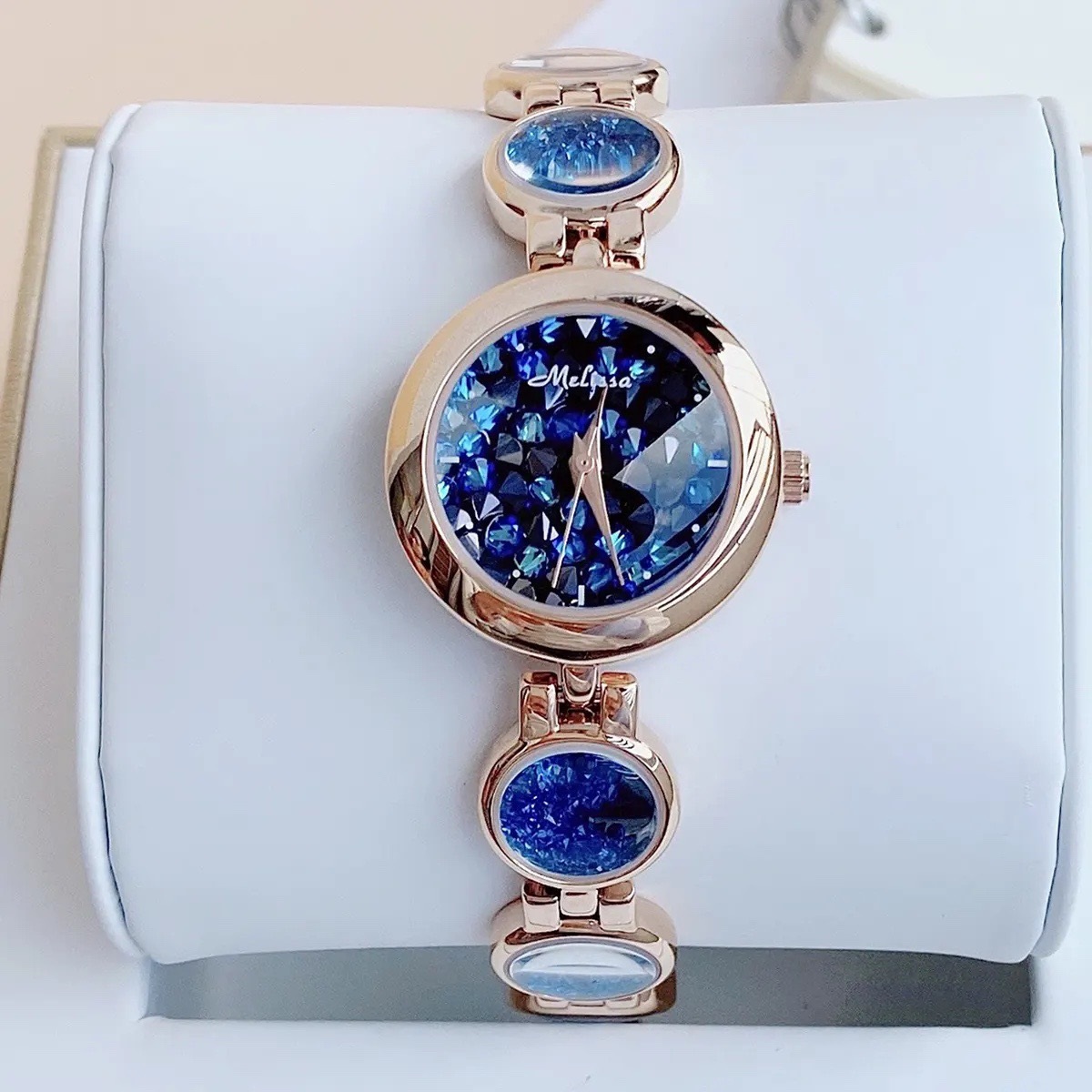 Đồng Hồ Melissa Mặt Tròn |Nữ Giới |Rose Gold |Lắc Tay Đính Đá Rơi Xanh Dương |Máy Pin (Quartz) |Size 28mm |donghogiatot.vn