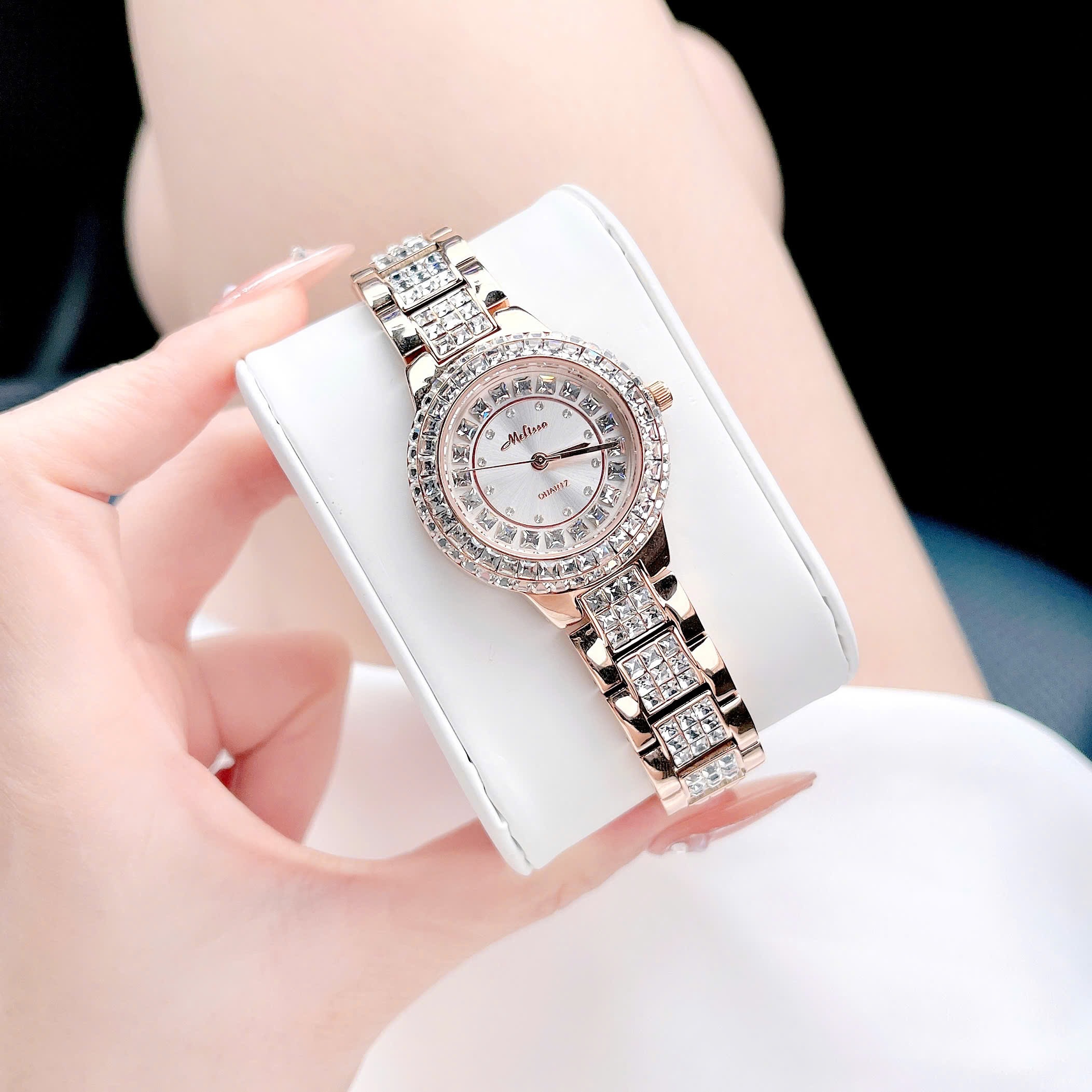 Đồng Hồ Melissa Mặt Trắng |Nữ Giới |Rose Gold |Dây Kim Loại Đính Đá |Máy Pin (Quartz) |Size 34mm |donghogiatot.vn