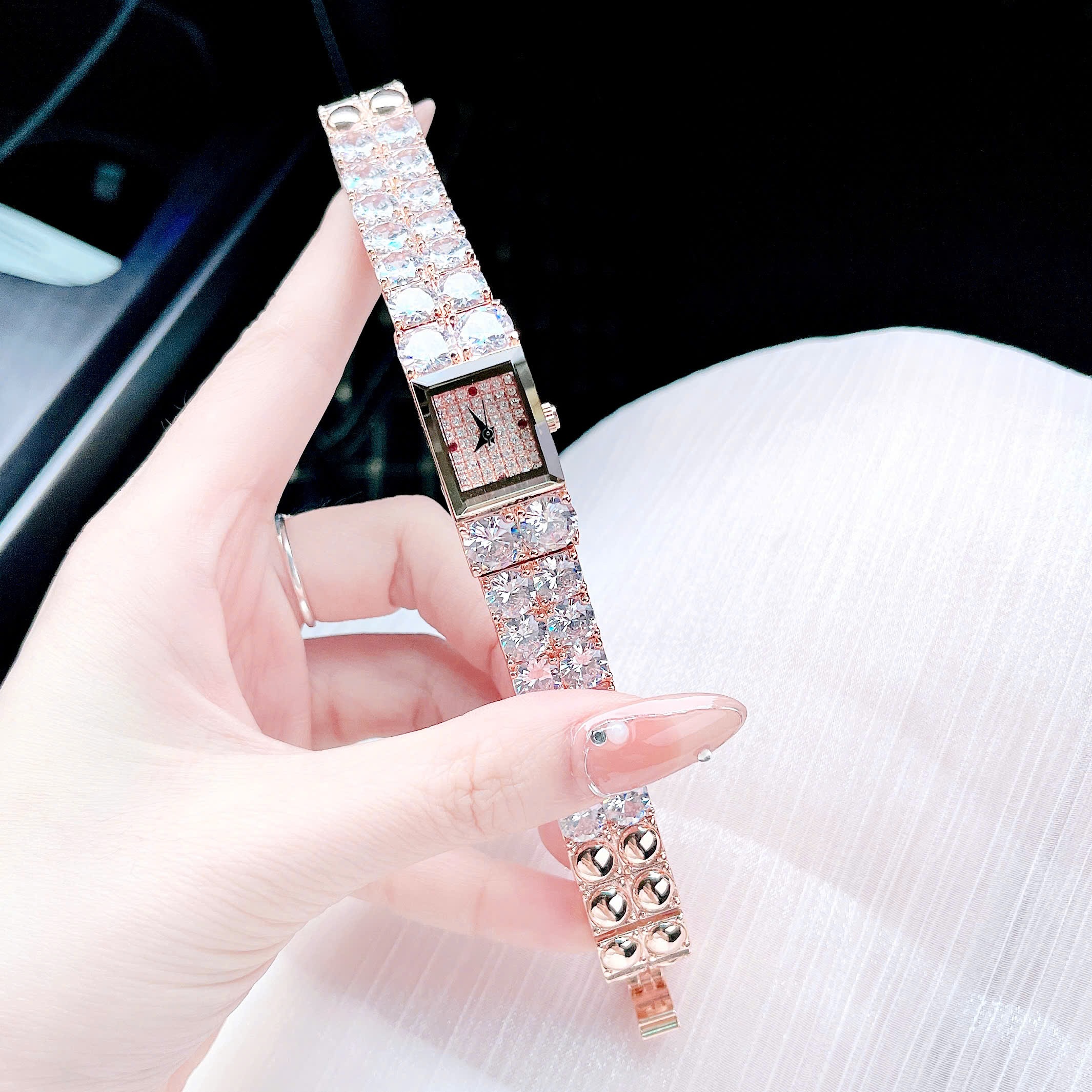 Đồng Hồ Melissa Mặt Vuông |Nữ Giới |Rose Gold |Lắc Tay Đính Đá Swarovski |Máy Pin (Quartz) |Size 15x19mm |donghogiatot.vn