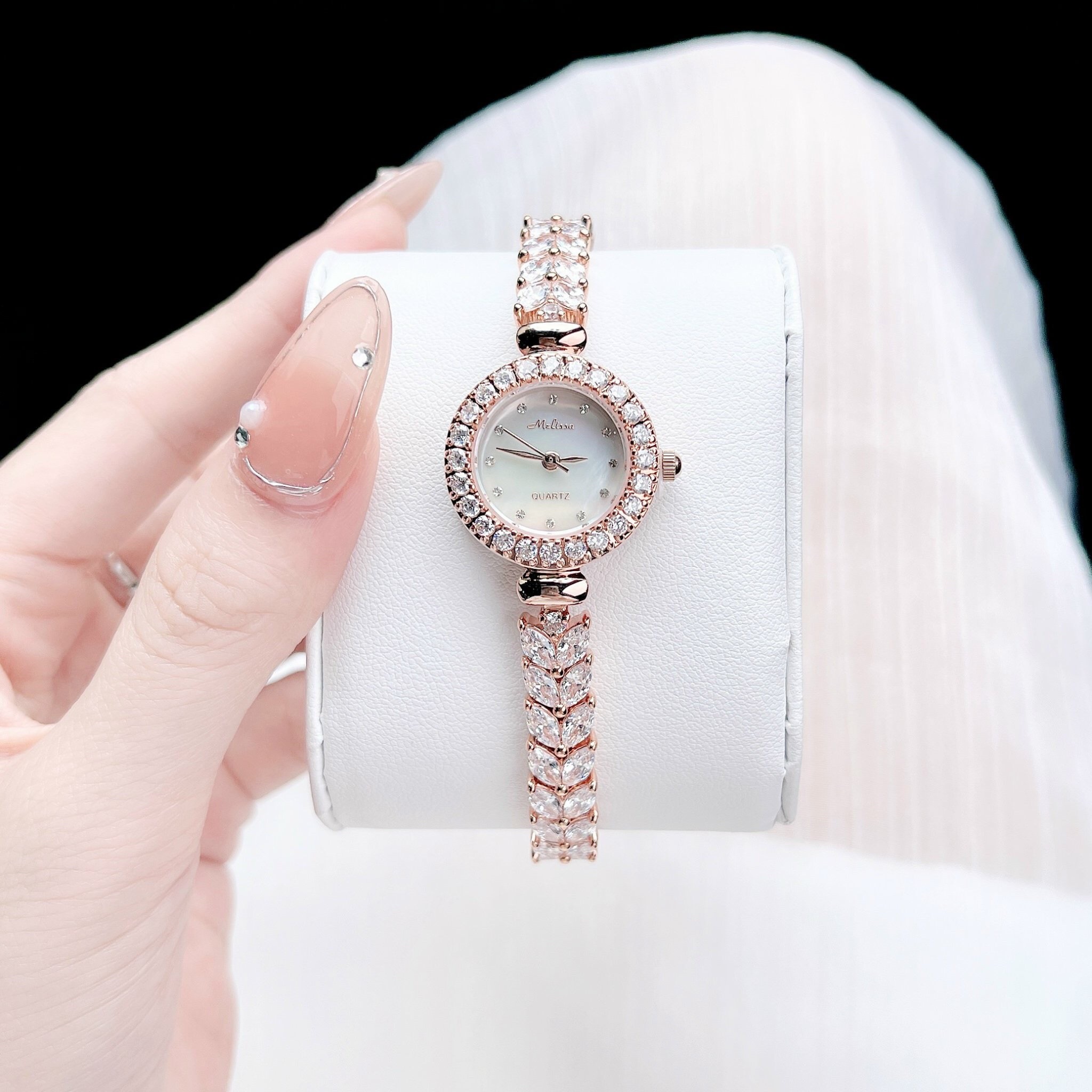 Đồng Hồ Melissa Mặt Xà Cừ |Nữ Giới |Rose Gold |Lắc Tay Đính Pha Lê |Máy Pin (Quartz) |Size 26mm |donghogiatot.vn