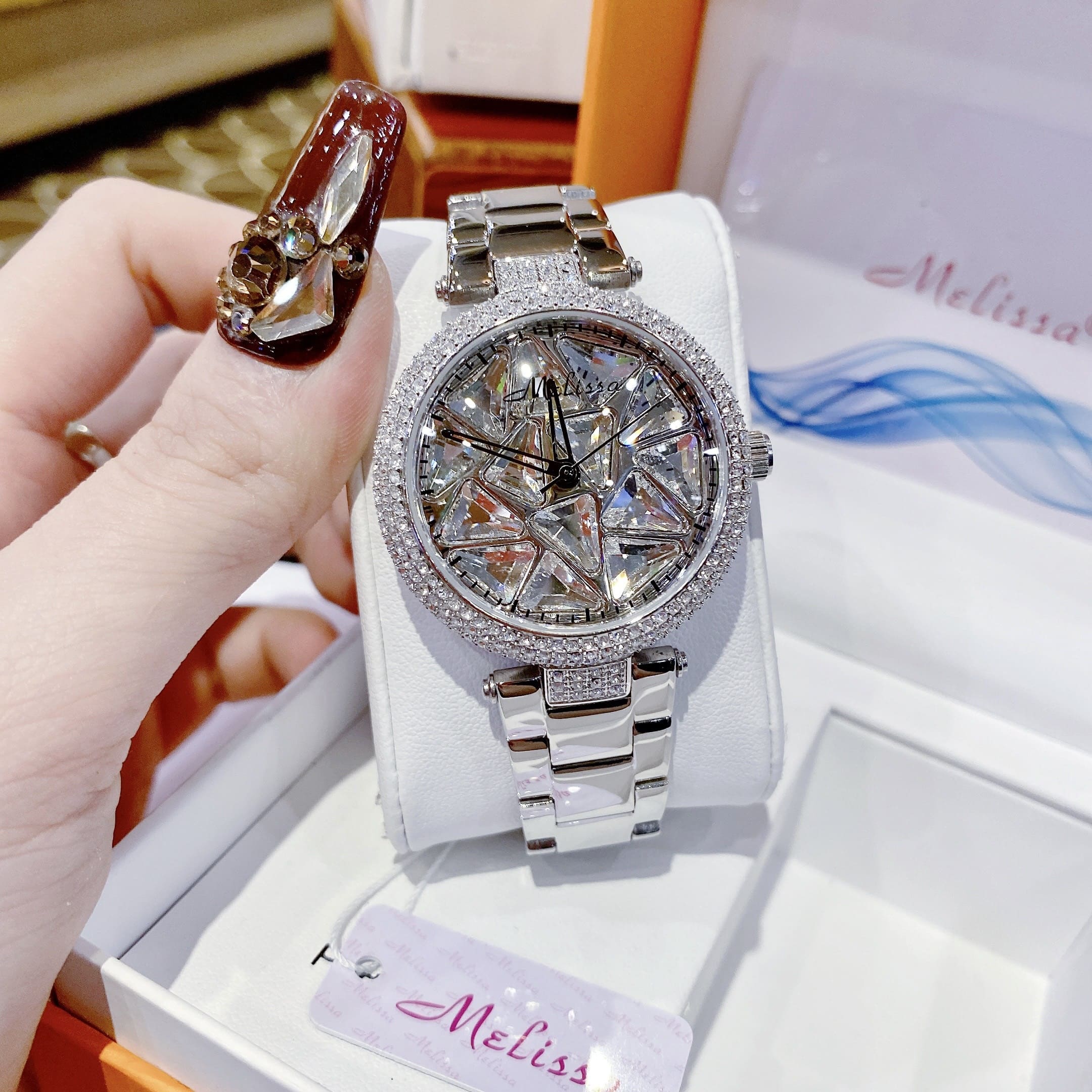 Đồng Hồ Melissa Mặt Xoay |Nữ Giới |Đính Pha Lê Trắng |Dây Kim Loại |Máy Pin (Quartz) |Size 35mm |donghogiatot.vn