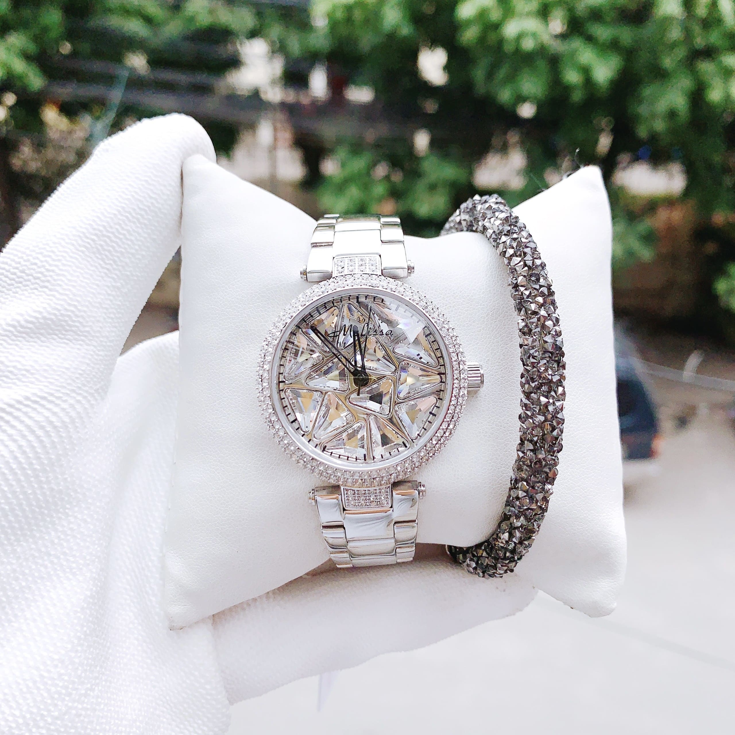 Đồng Hồ Melissa Mặt Xoay |Nữ Giới |Đính Pha Lê Trắng |Dây Kim Loại |Máy Pin (Quartz) |Size 35mm |donghogiatot.vn