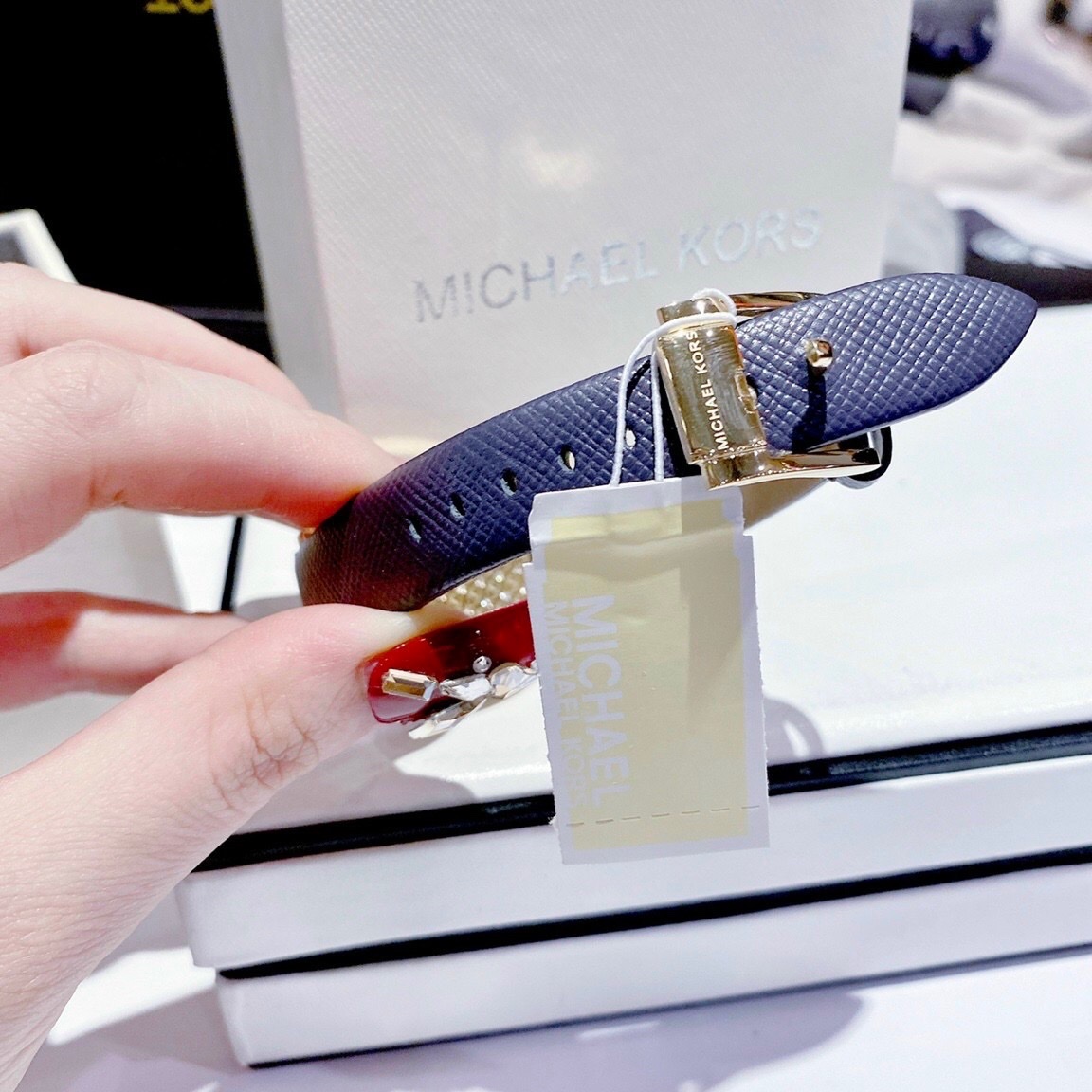 Đồng Hồ Michael Kors Averi |Nữ Giới |Mặt Xoay |Dây Da Xanh |Máy Pin (Quartz) |Size 33mm |donghogiatot.vn