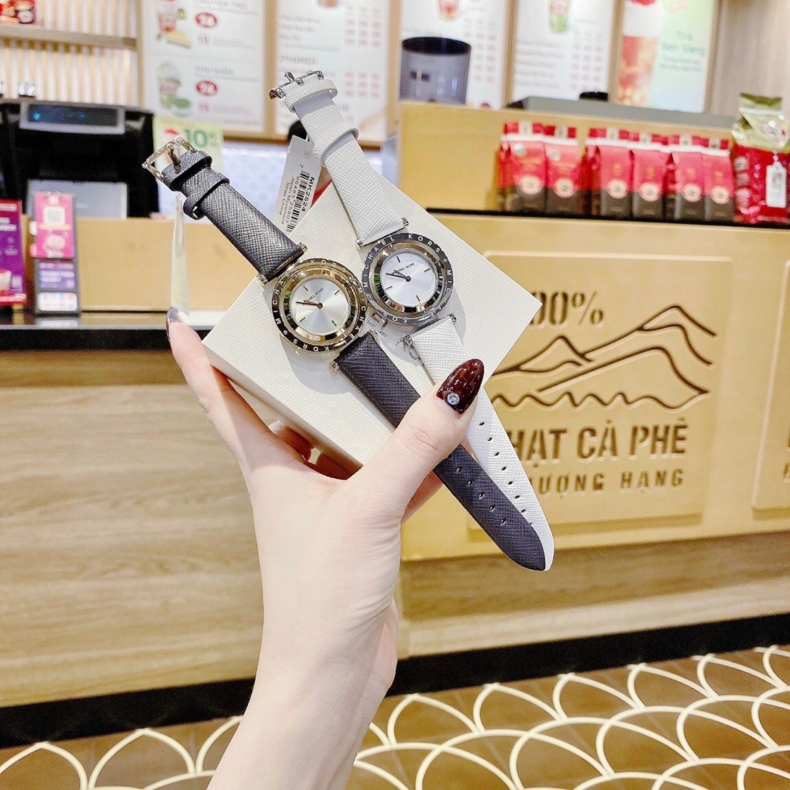 Đồng Hồ Michael Kors Averi |Nữ Giới |Mặt Xoay |Dây Da Xanh |Máy Pin (Quartz) |Size 33mm |donghogiatot.vn