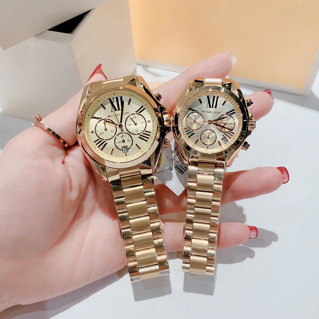 Đồng Hồ Michael Kors Bradshaw |Cặp Đôi |Mặt Tròn |Dây Kim Loại Vàng Gold |Máy Pin (Quartz) |Size 42x36mm |donghogiatot.vn