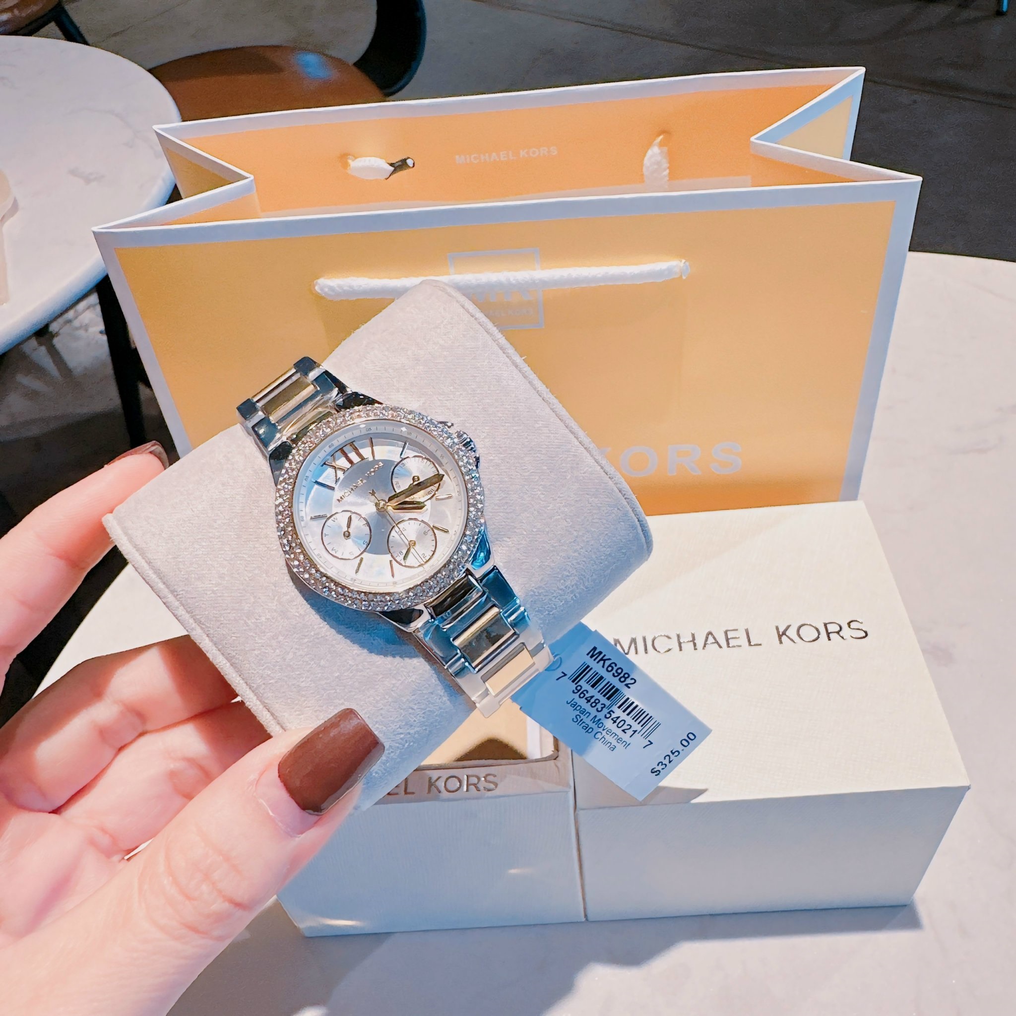 Đồng Hồ Michael Kors Camille |Nữ Giới |Mặt Trắng |Dây Kim Loại Demi Vàng |Máy Pin (Quartz) |Size 33mm |donghogiatot.vn