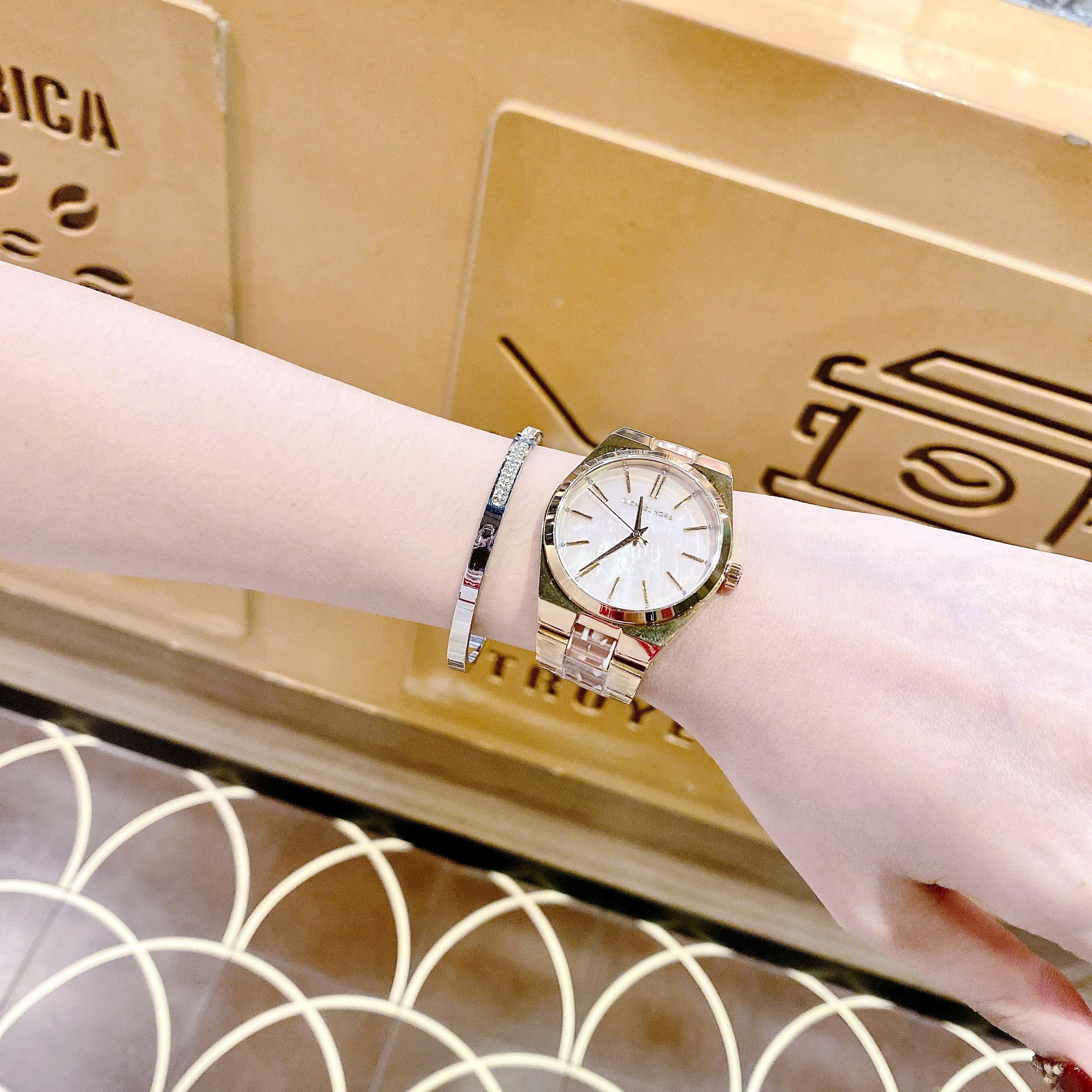 Đồng Hồ Michael Kors Channing |Nữ Giới |Mặt Xà Cừ |Dây Kim Loại Vàng Mix Acetate |Máy Pin (Quartz) |Size 36mm |donghogiatot.vn