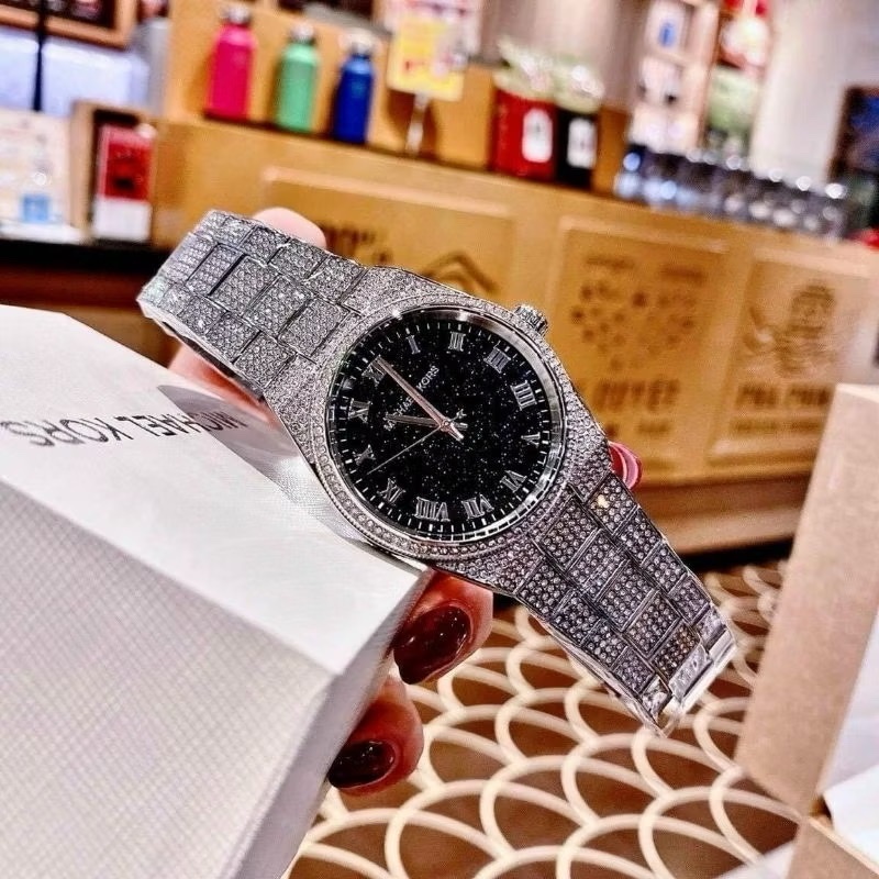 Đồng Hồ Michael Kors Channing |Unisex |Mặt Đen |Kim Tuyến |Dây Kim Loại Đính Đá |Máy Pin (Quartz) |Size 38mm |donghogiatot.vn