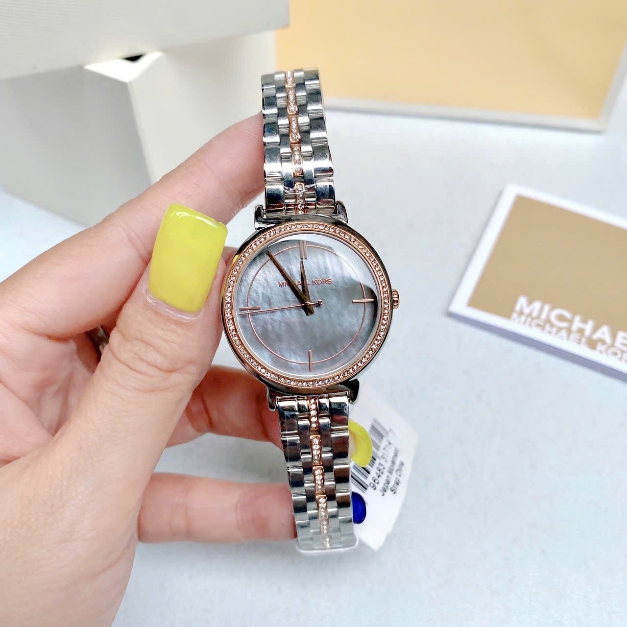 Đồng Hồ Michael Kors Cinthia |Nữ Giới |Mặt Xà Cừ Xanh |Dây Kim Loại Demi Rose |Máy Pin (Quartz) |Size 33mm |donghogiatot.vn