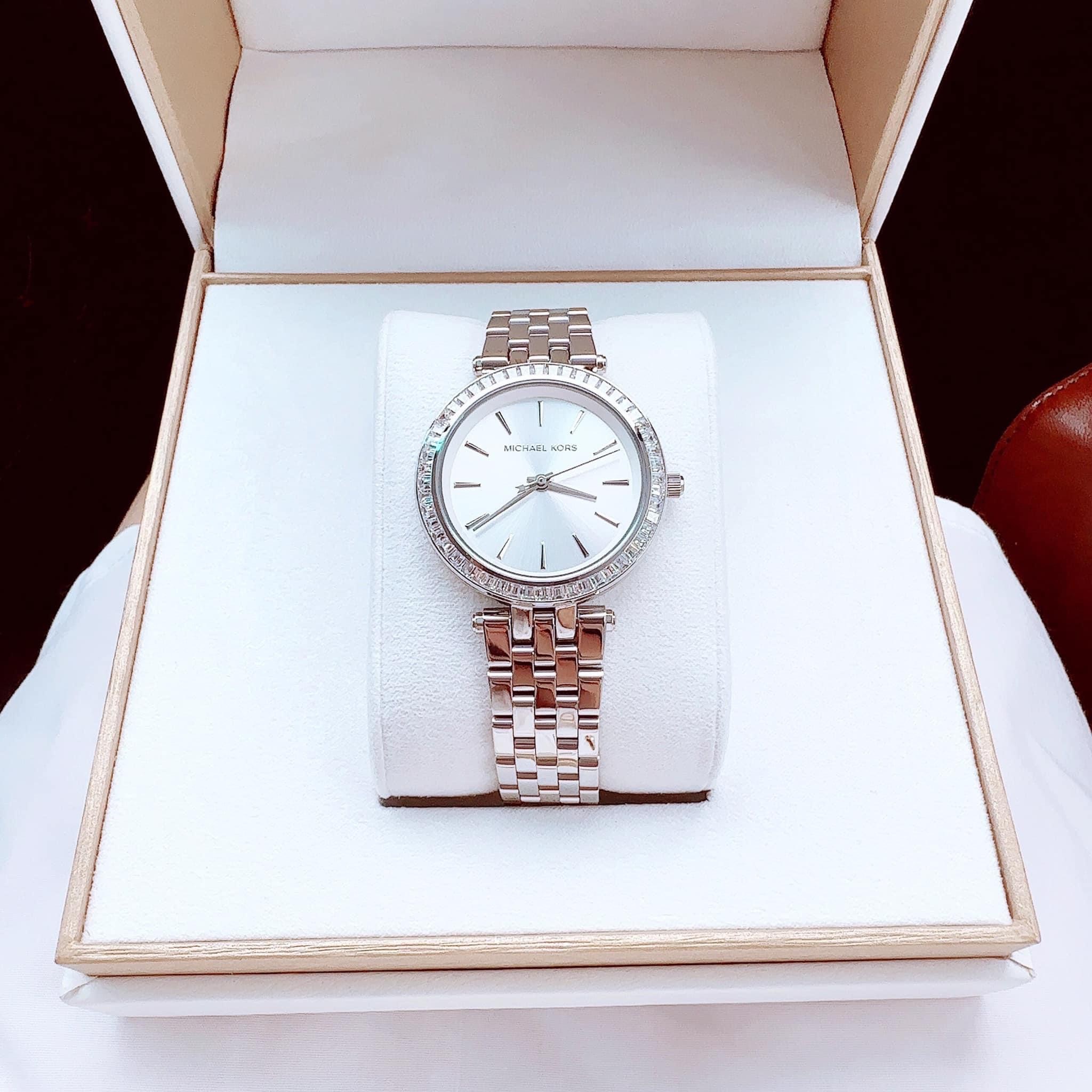Đồng Hồ Michael Kors Darci |Nữ Giới |Dây Kim Loại |Trắng Silver |Máy Pin (Quartz) |Size 33mm |donghogiatot.vn