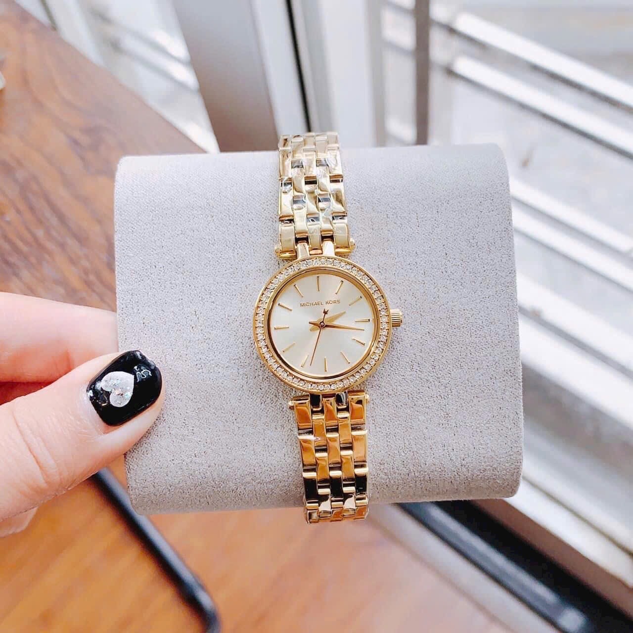 Đồng Hồ Michael Kors Darci Petite |Nữ Giới |Đính Đá |Dây Kim Loại Vàng Gold |Máy Pin (Quartz) |Size 26mm |donghogiatot.vn
