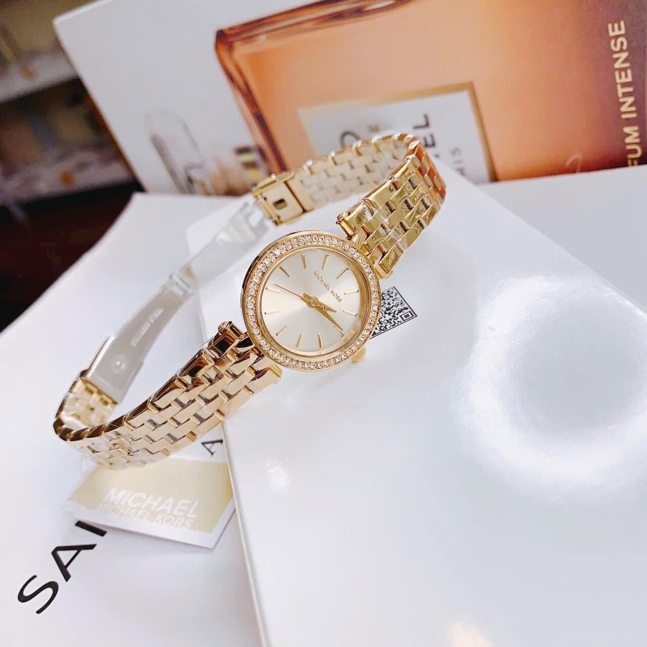 Đồng Hồ Michael Kors Darci Petite |Nữ Giới |Đính Đá |Dây Kim Loại Vàng Gold |Máy Pin (Quartz) |Size 26mm |donghogiatot.vn
