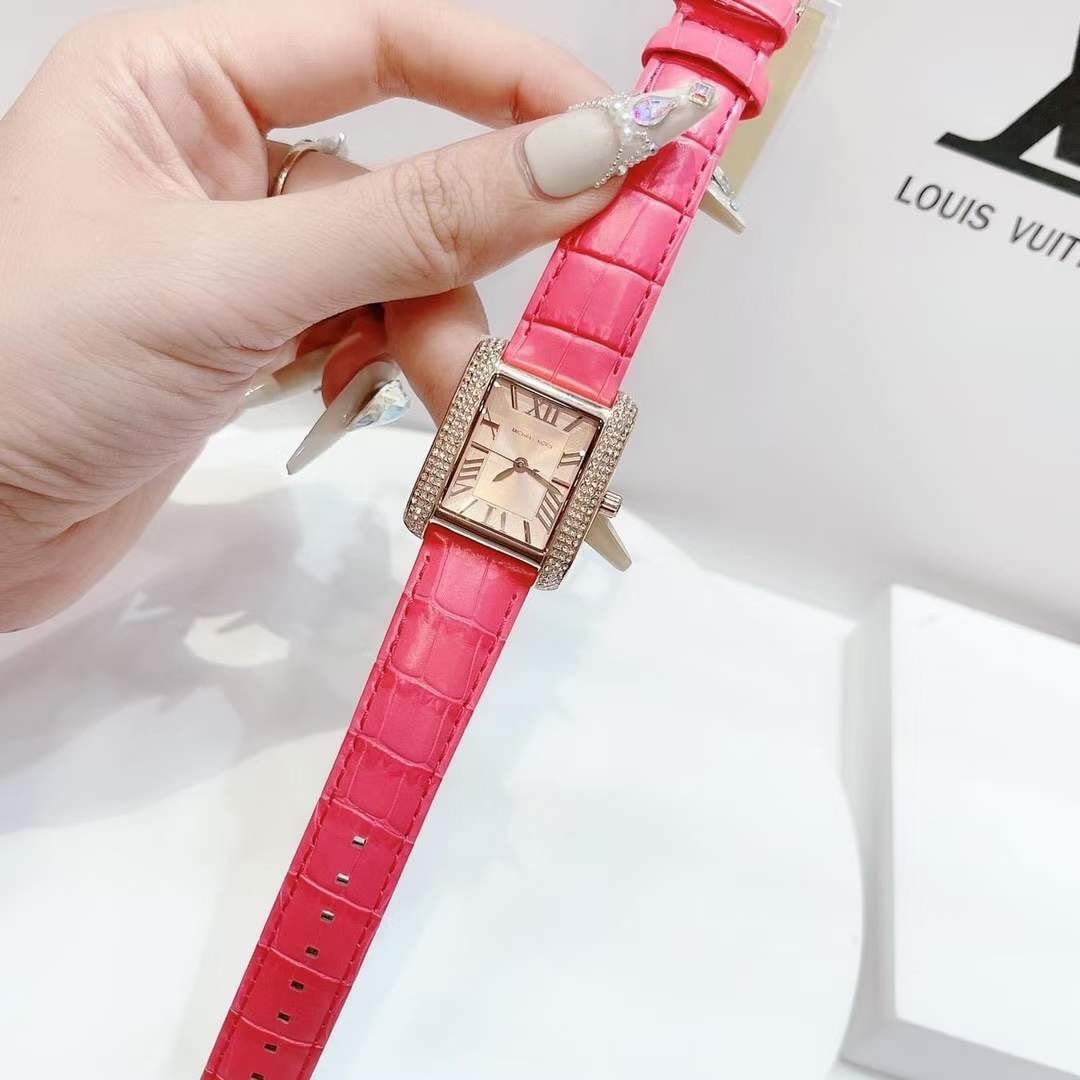 Đồng Hồ Michael Kors Emery |Nữ Giới |Mặt Chữ Nhật |Dây Da Hồng |Máy Pin (Quartz) |Size 33mm |donghogiatot.vn