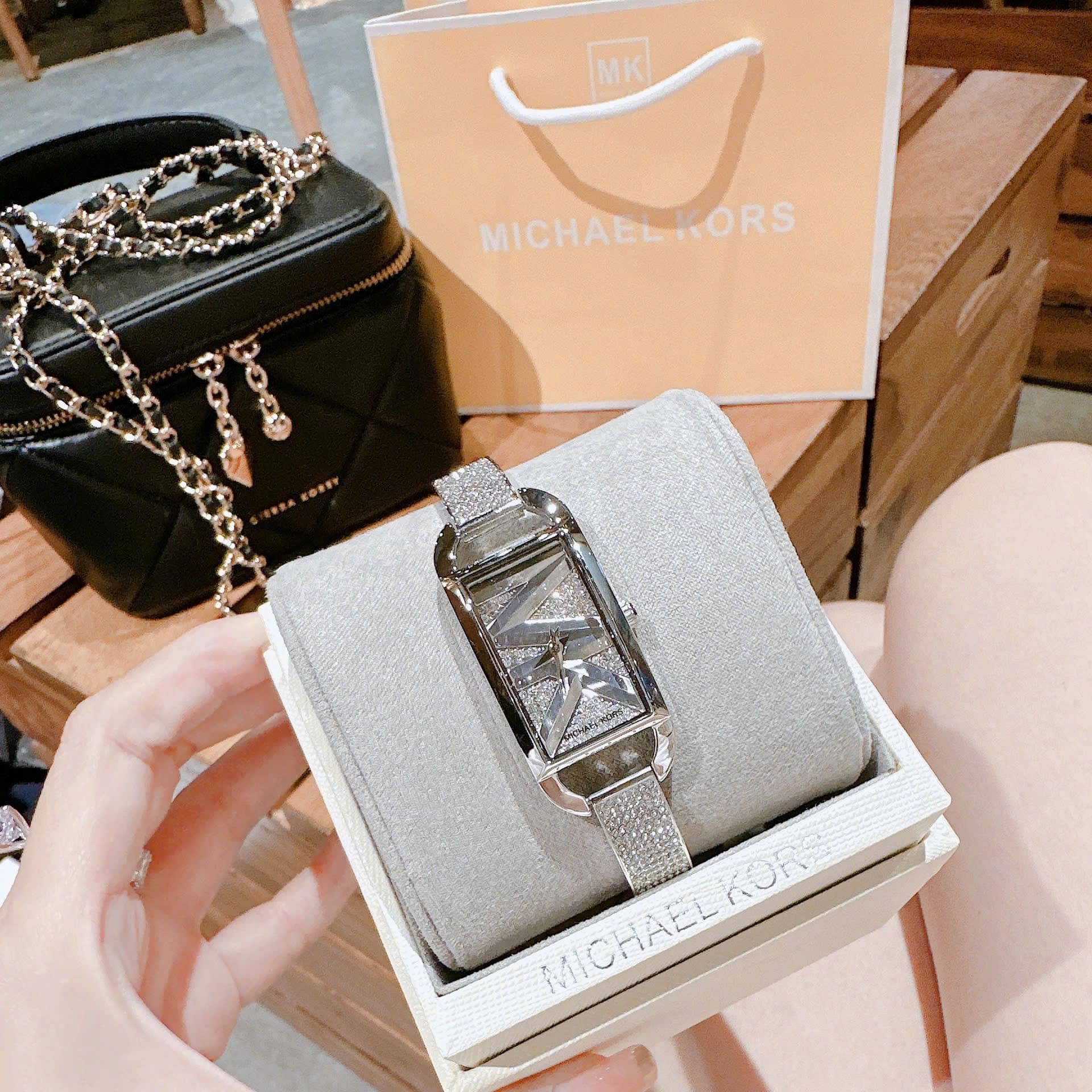 Đồng Hồ Michael Kors Empire |Nữ Giới |Mặt Chữ Nhật |Dây Lưới Silver |Máy Pin (Quartz) |Size 28x34mm |donghogiatot.vn