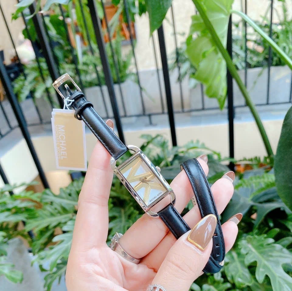 Đồng Hồ Michael Kors Empire |Nữ Giới |Mặt Chữ Nhật |Silver |Dây Da Đen |Máy Pin (Quartz) |Size 30mm |donghogiatot.vn