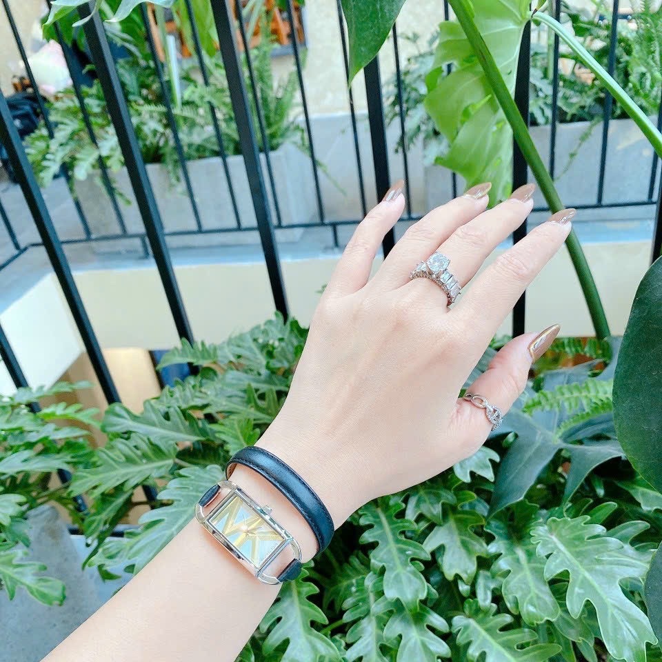 Đồng Hồ Michael Kors Empire |Nữ Giới |Mặt Chữ Nhật |Silver |Dây Da Đen |Máy Pin (Quartz) |Size 30mm |donghogiatot.vn