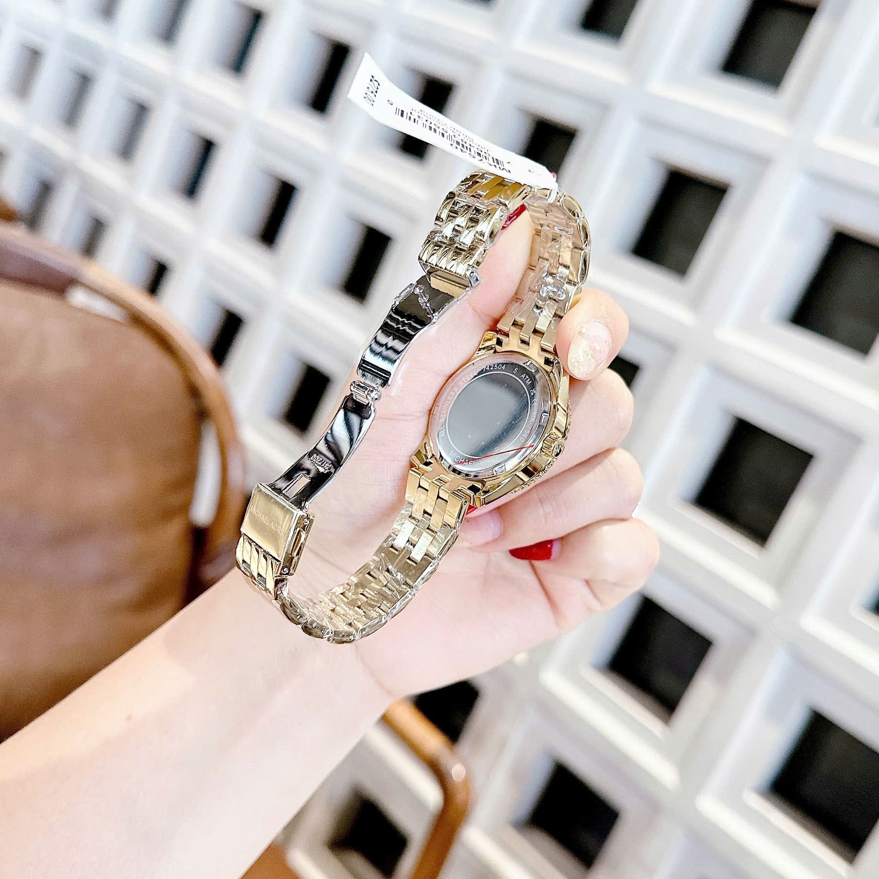 Đồng Hồ Micheal Kors Bryant Three-Hand |Nữ Giới |Đính Đá |Dây Kim Loại Vàng Gold |Máy Pin (Quartz) |Size 35mm |donghogiatot.vn