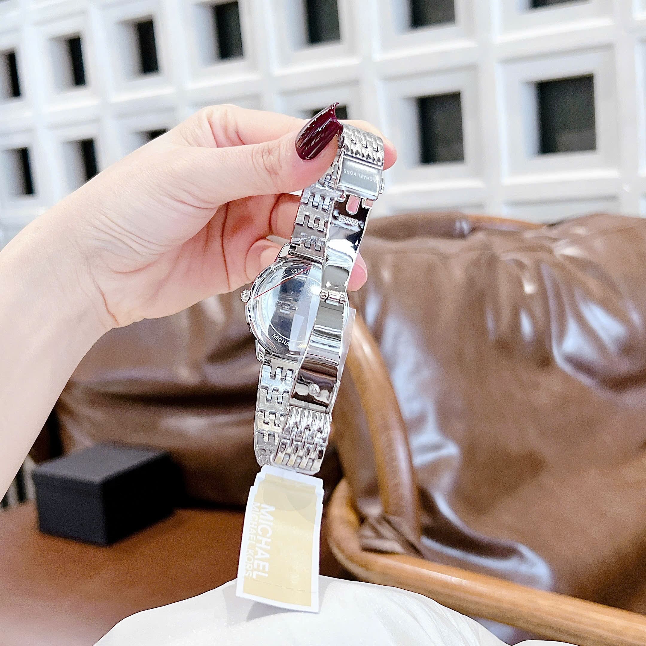 Đồng Hồ Micheal Kors Melissa |Nữ Giới |Logo Đính Đá |Dây Kim Loại Silver |Máy Pin (Quartz) |Size 35mm |donghogiatot.vn