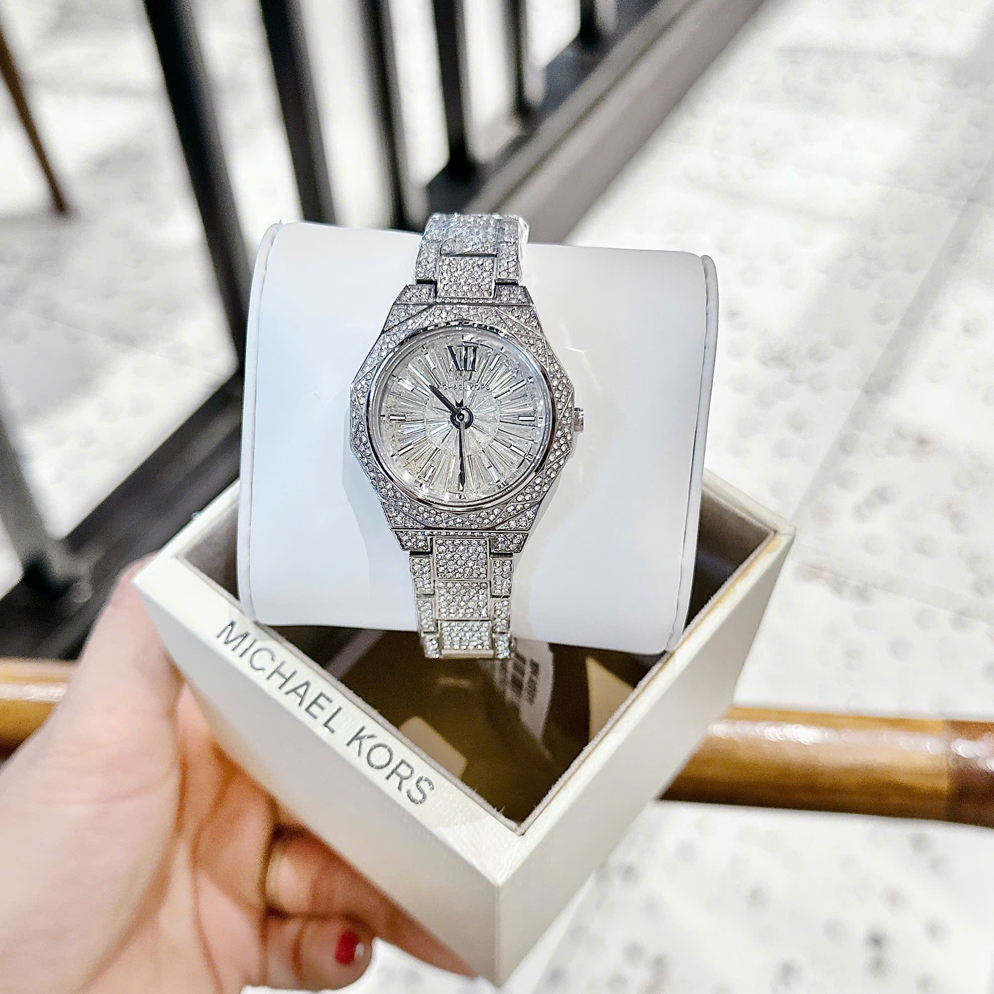 Đồng Hồ Micheal Kors Mini-Raquel |Nữ Giới |Mặt Full Pha Lê |Dây Kim Loại Silver |Máy Pin (Quartz) |Size 32mm |donghogiatot.vn