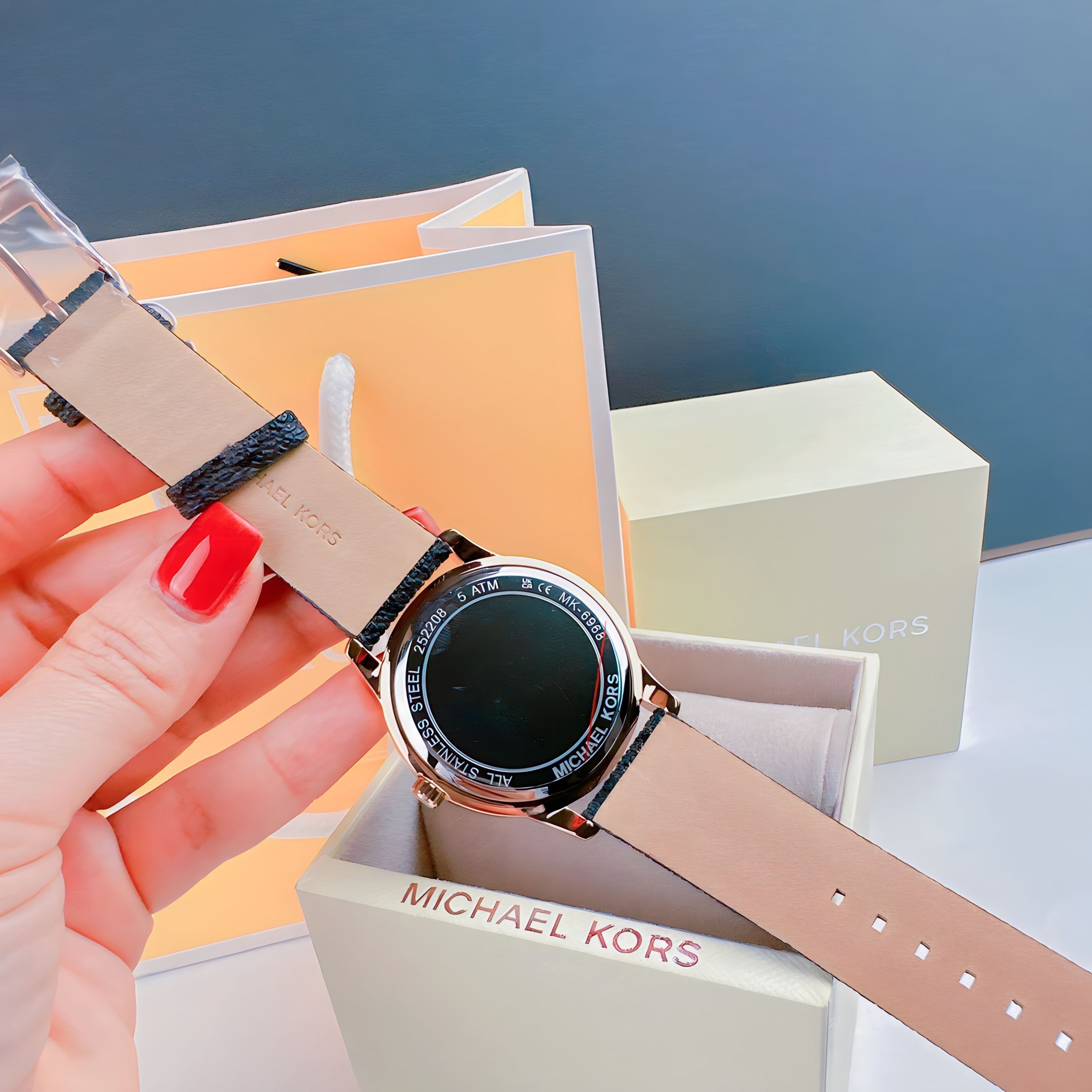 Đồng Hồ Michael Kors Tibby |Nữ Giới |Đính Đá |Dây Da Đen |Máy Pin (Quartz) |Size 38mm |donghogiatot.vn