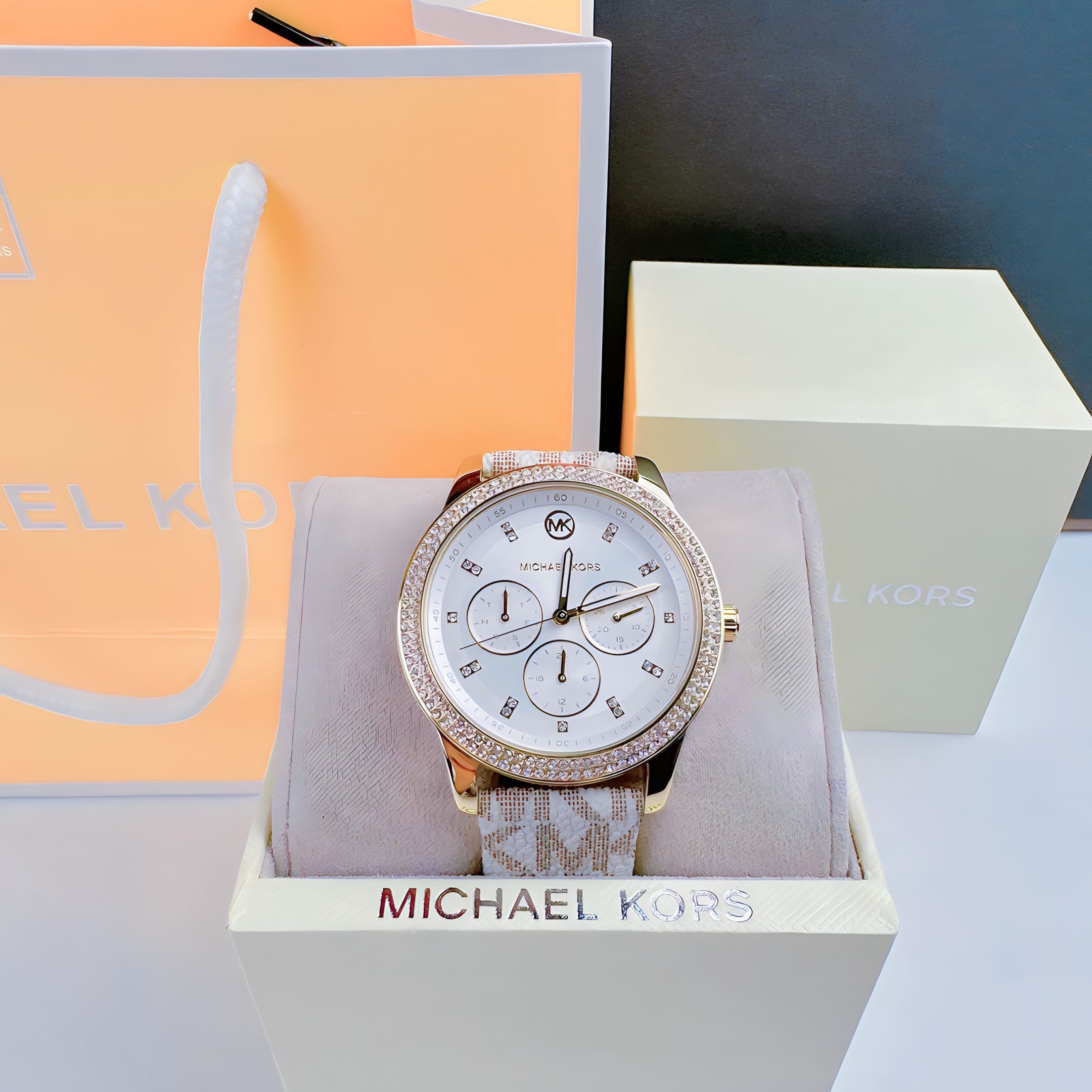 Đồng Hồ Michael Kors Tibby |Nữ Giới |Đính Đá |Dây Da Trắng |Máy Pin (Quartz) |Size 38mm |donghogiatot.vn