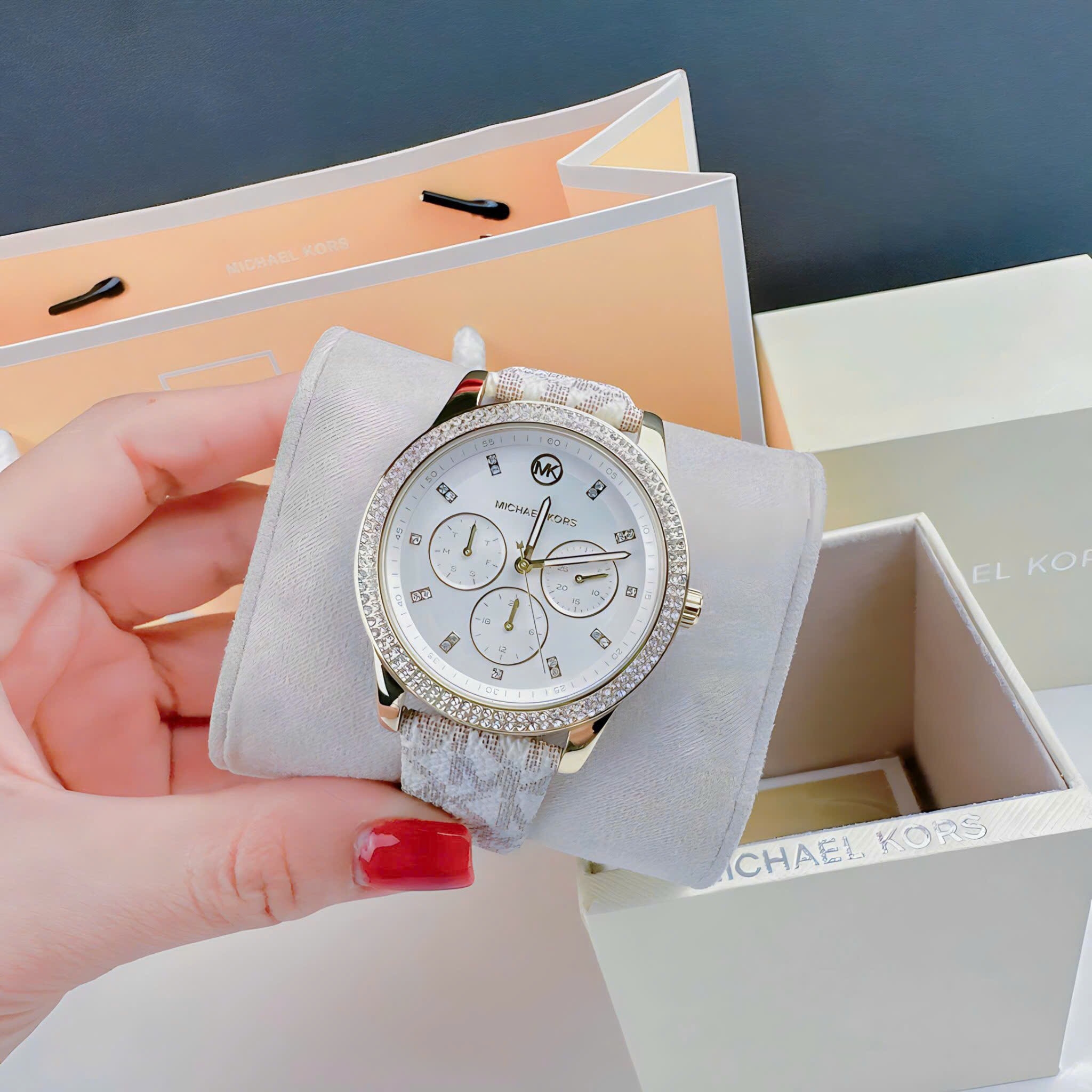 Đồng Hồ Michael Kors Tibby |Nữ Giới |Đính Đá |Dây Da Trắng |Máy Pin (Quartz) |Size 38mm |donghogiatot.vn