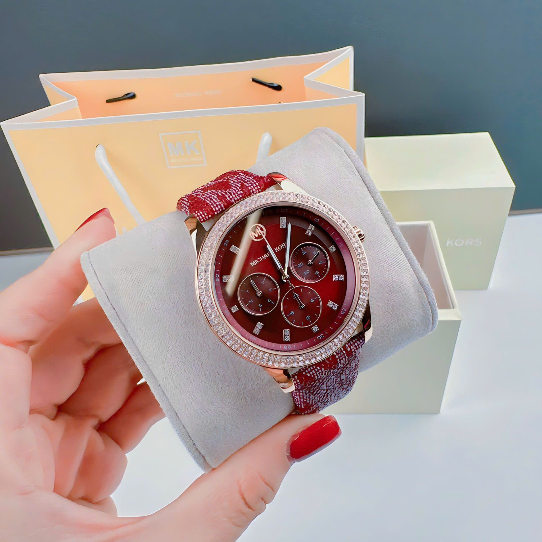 Đồng Hồ Michael Kors Tibby |Nữ Giới |Rose Gold |Dây Da Đỏ |Máy Pin (Quartz) |Size 38mm |donghogiatot.vn