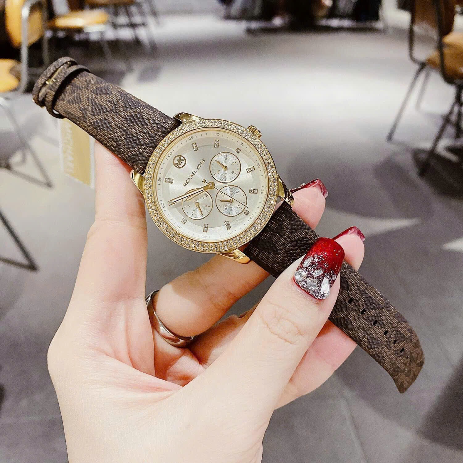 Đồng Hồ Michael Kors Tibby |Nữ Giới |Vàng Gold |Dây Da Nâu |Máy Pin (Quartz) |Size 38mm |donghogiatot.vn