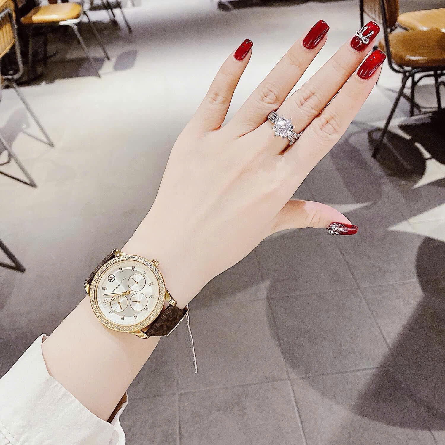 Đồng Hồ Michael Kors Tibby |Nữ Giới |Vàng Gold |Dây Da Nâu |Máy Pin (Quartz) |Size 38mm |donghogiatot.vn