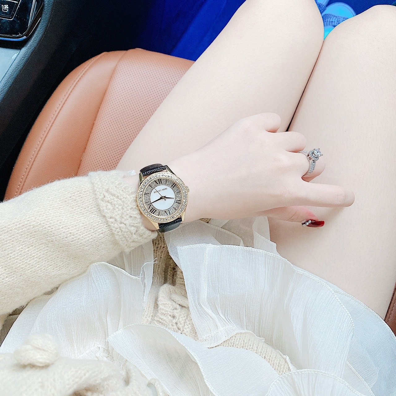 Đồng Hồ Michael Kors Harlowe |Nữ Giới |Đính Đá Vàng Gold |Dây Da Đen |Máy Pin (Quartz) |Size 38mm |donghogiatot.vn