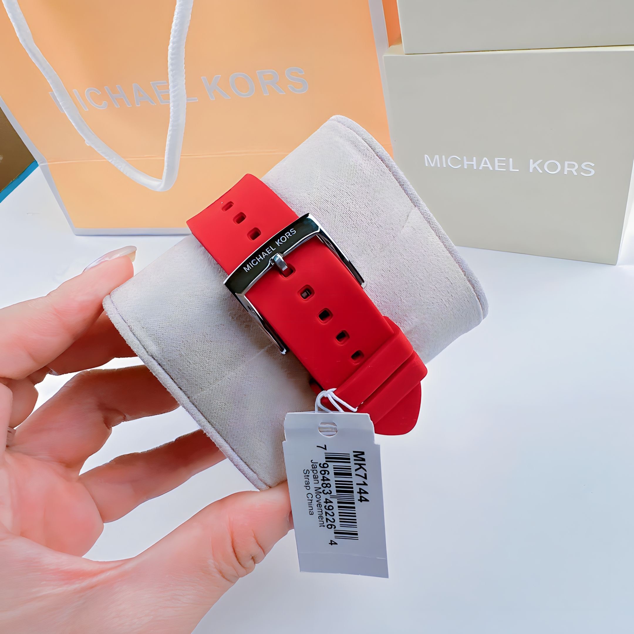 Đồng Hồ Michael Kors Janelle |Nữ Giới |Silver |Dây Silicone Đỏ |Máy Pin (Quartz) |Size 40mm |donghogiatot.vn