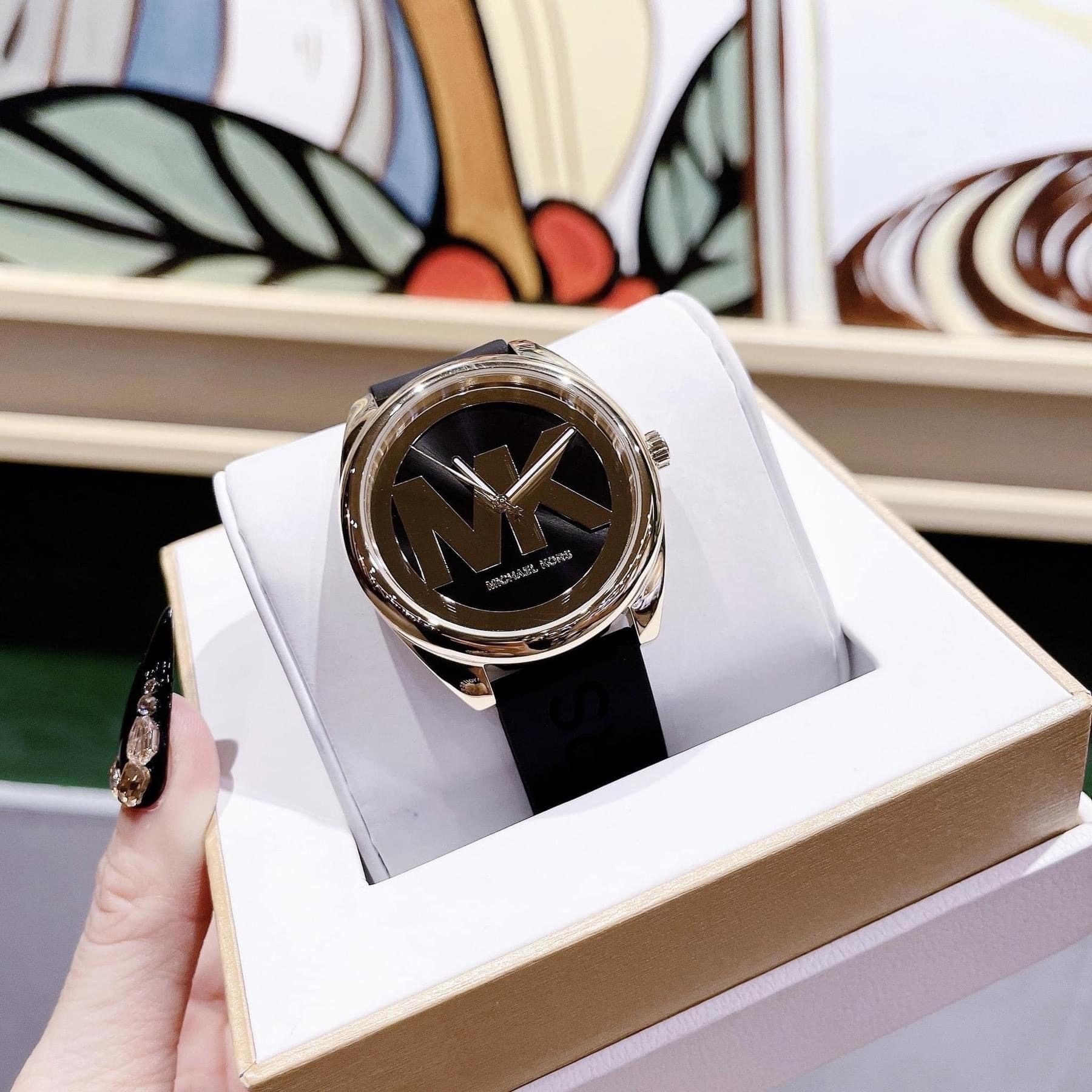 Đồng Hồ Michael Kors Janelle |Nữ Giới |Vàng Gold |Dây Silicone Đen |Máy Pin (Quartz) |Size 40mm |donghogiatot.vn