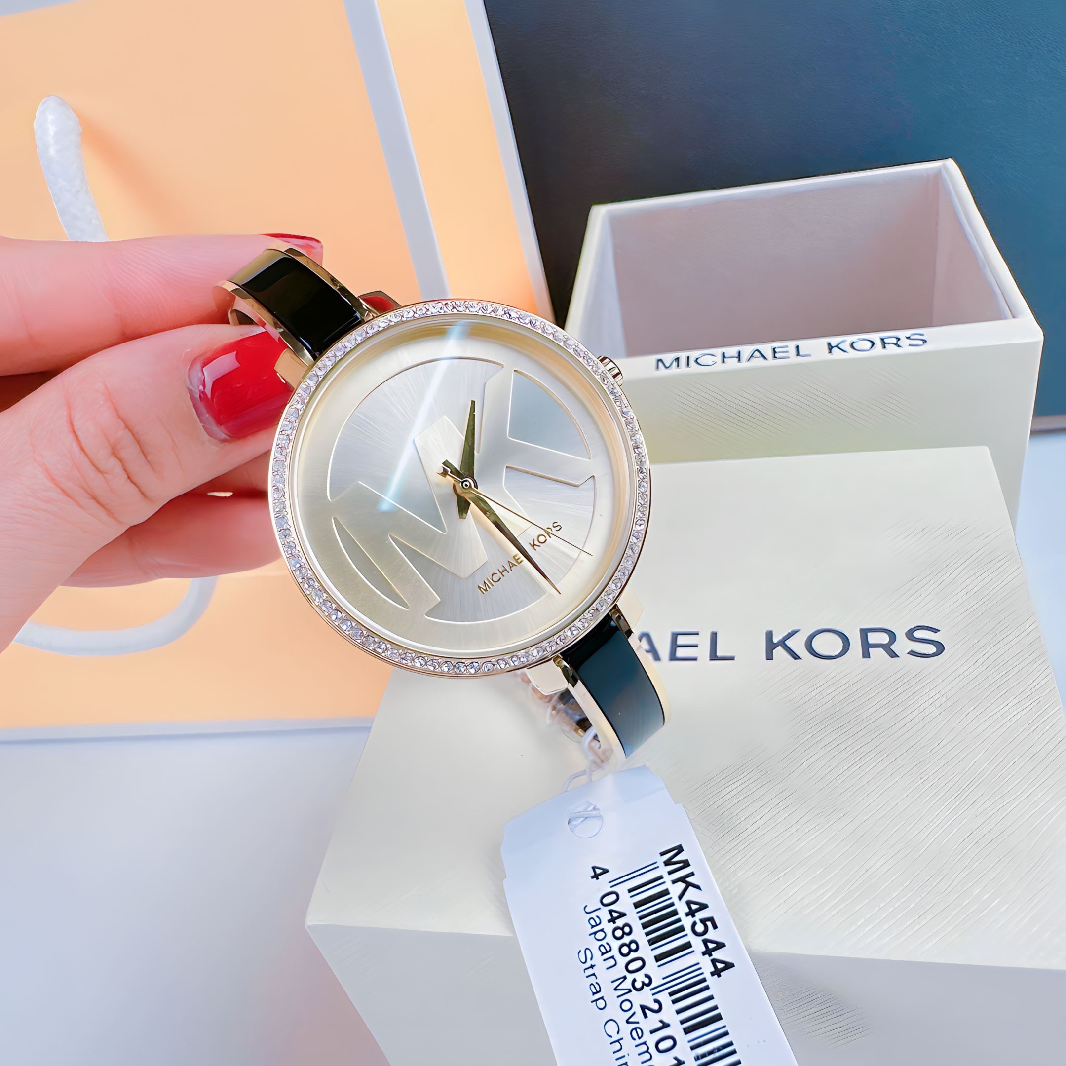 Đồng Hồ Michael Kors Jaryn |Nữ Giới |Vàng Gold |Lắc Tay Đen |Máy Pin (Quartz) |Size 36mm |donghogiatot.vn