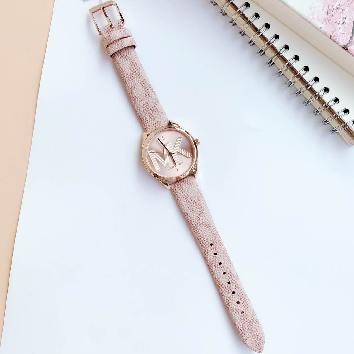 Đồng Hồ Michael Kors Jaycie |Nữ Giới |Mặt Tròn Rose Gold |Dây Da Hồng |Máy Pin (Quartz) |Size 34mm |donghogiatot.vn